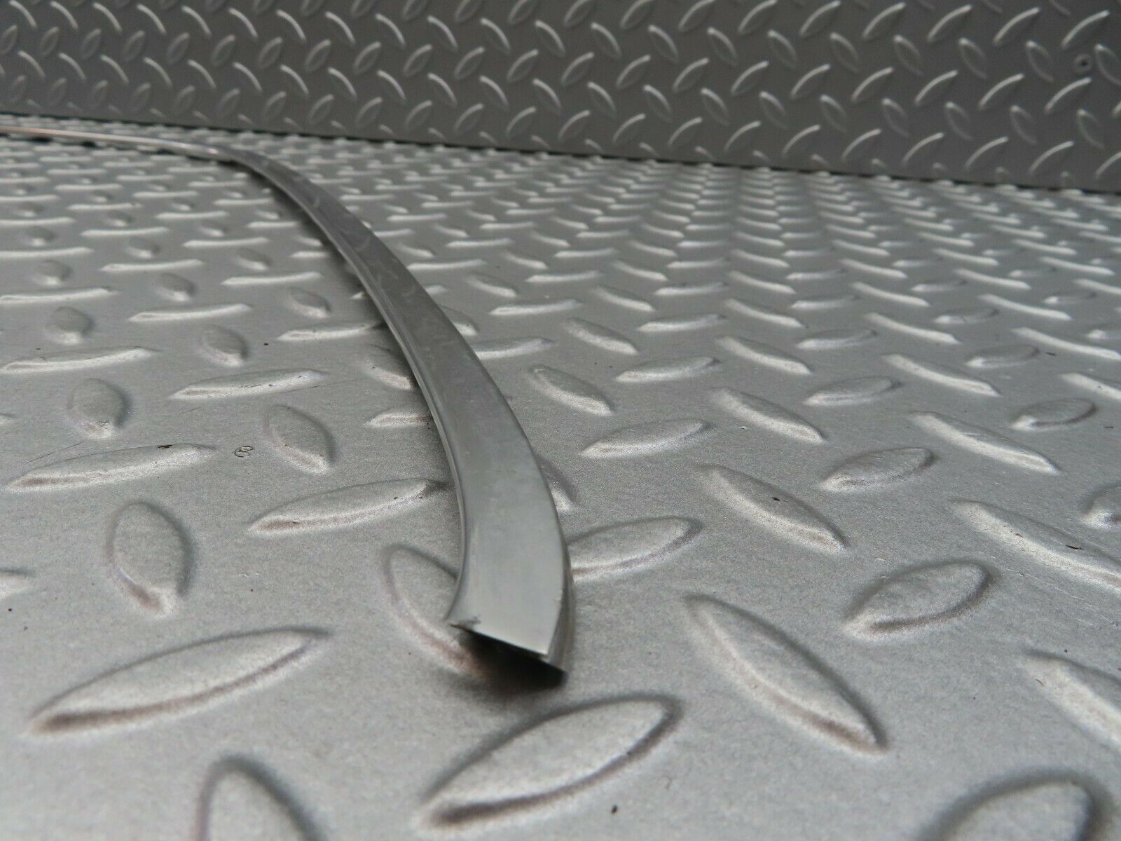 5909 Mercedes-Benz W123 200 Door Chrome Window Frame Rear Left