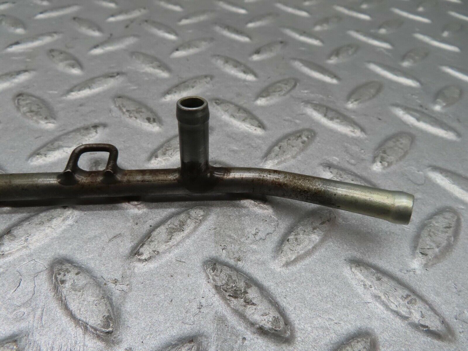 12449 Mercedes-Benz W108 280SE 3.5 Injector Fuel Pipe Right Side