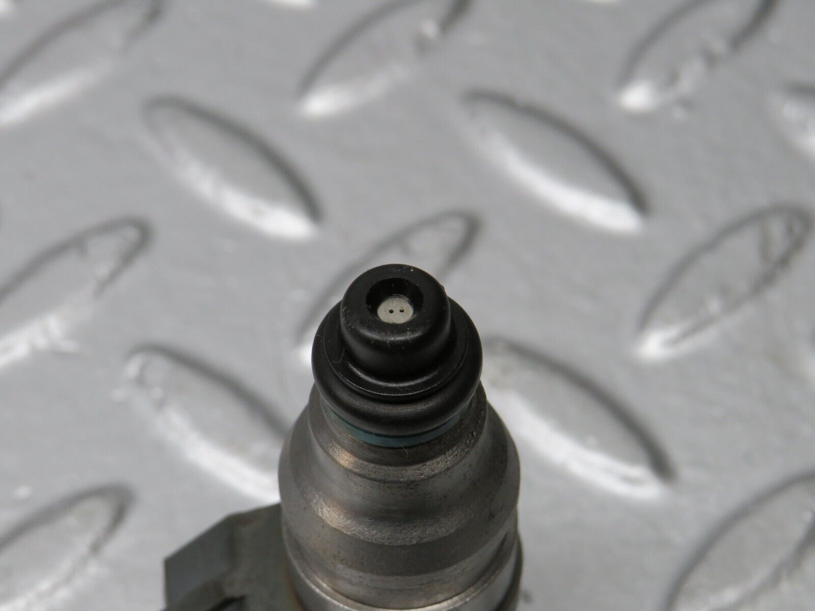 39424 Mercedes-Benz R129 320SL Coupe Fuel Injector Bosch 0000787323 0280155209