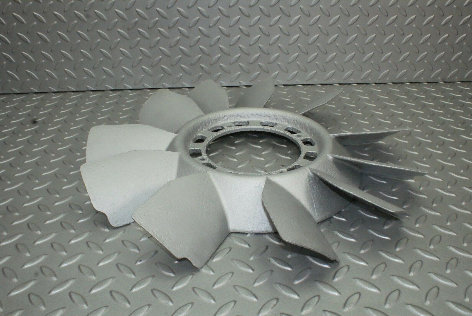 2499 Mercedes-Benz W116 350SE Engine Cooling Fan