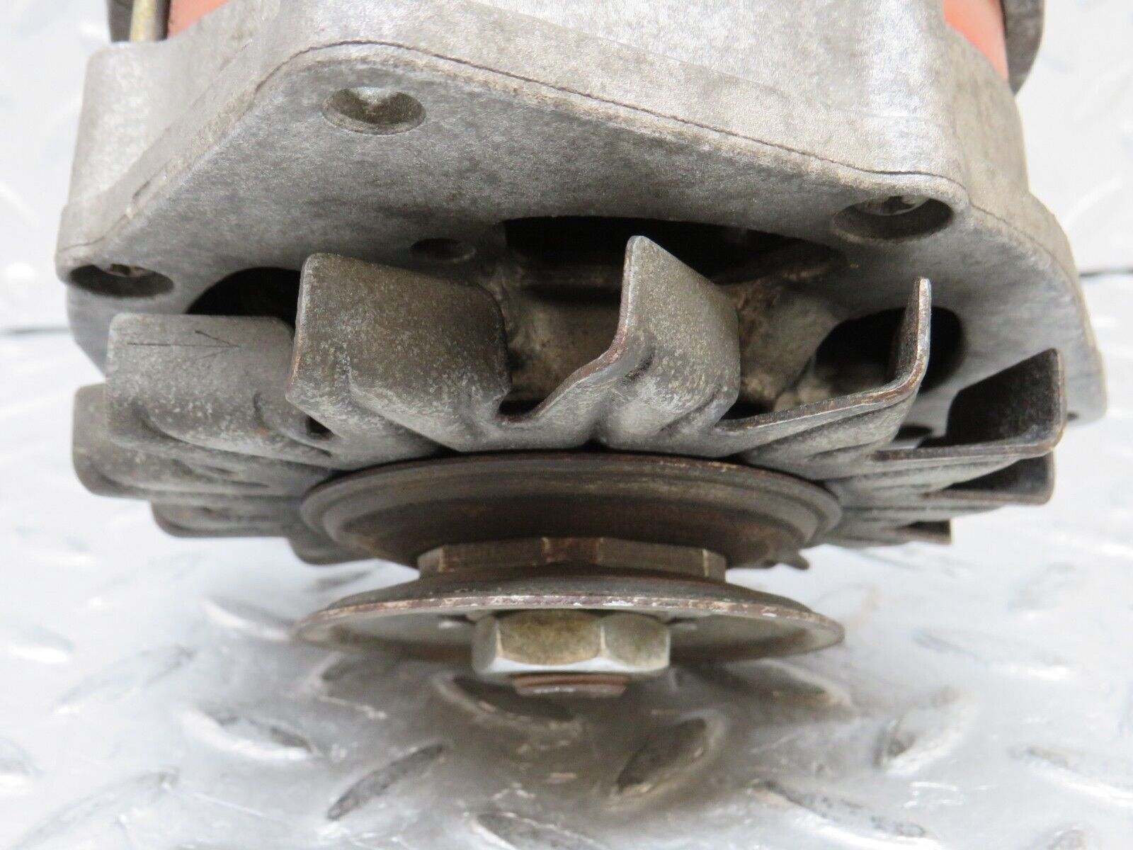 37368 Mercedes-Benz W109 300SEL Alternator Generator Bosch