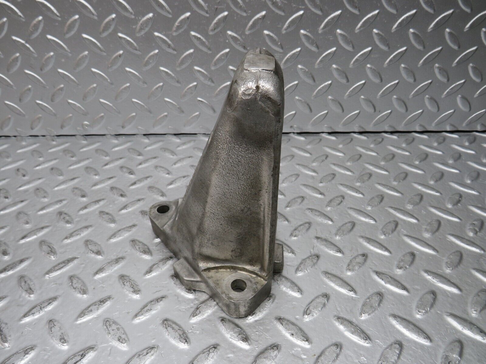 29883 Mercedes-Benz W123 230E Engine Mount Bracket Right Side 1022230304