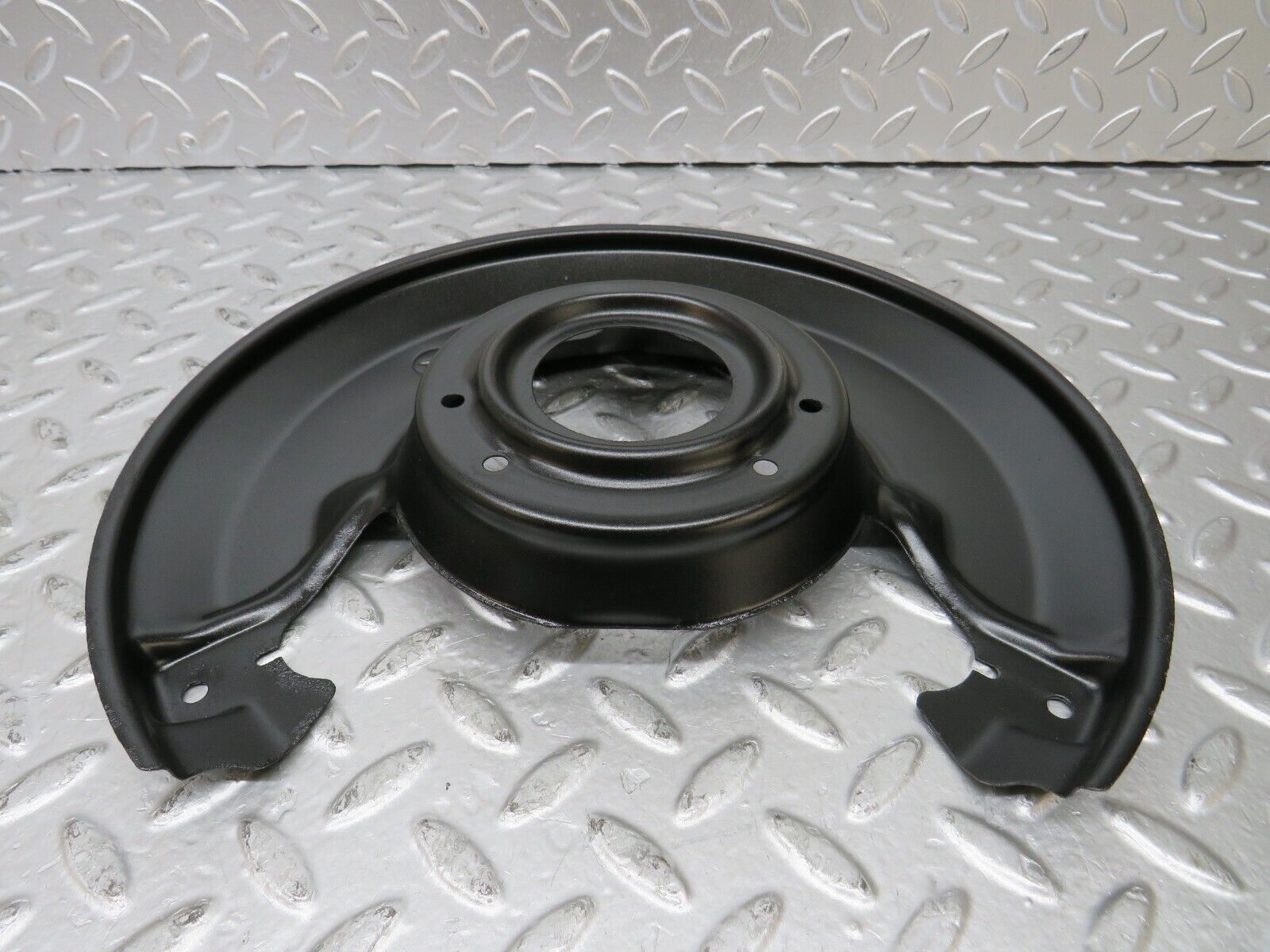 26240 Mercedes-Benz W116 450SE Front Right Brake Disc Protection Plate