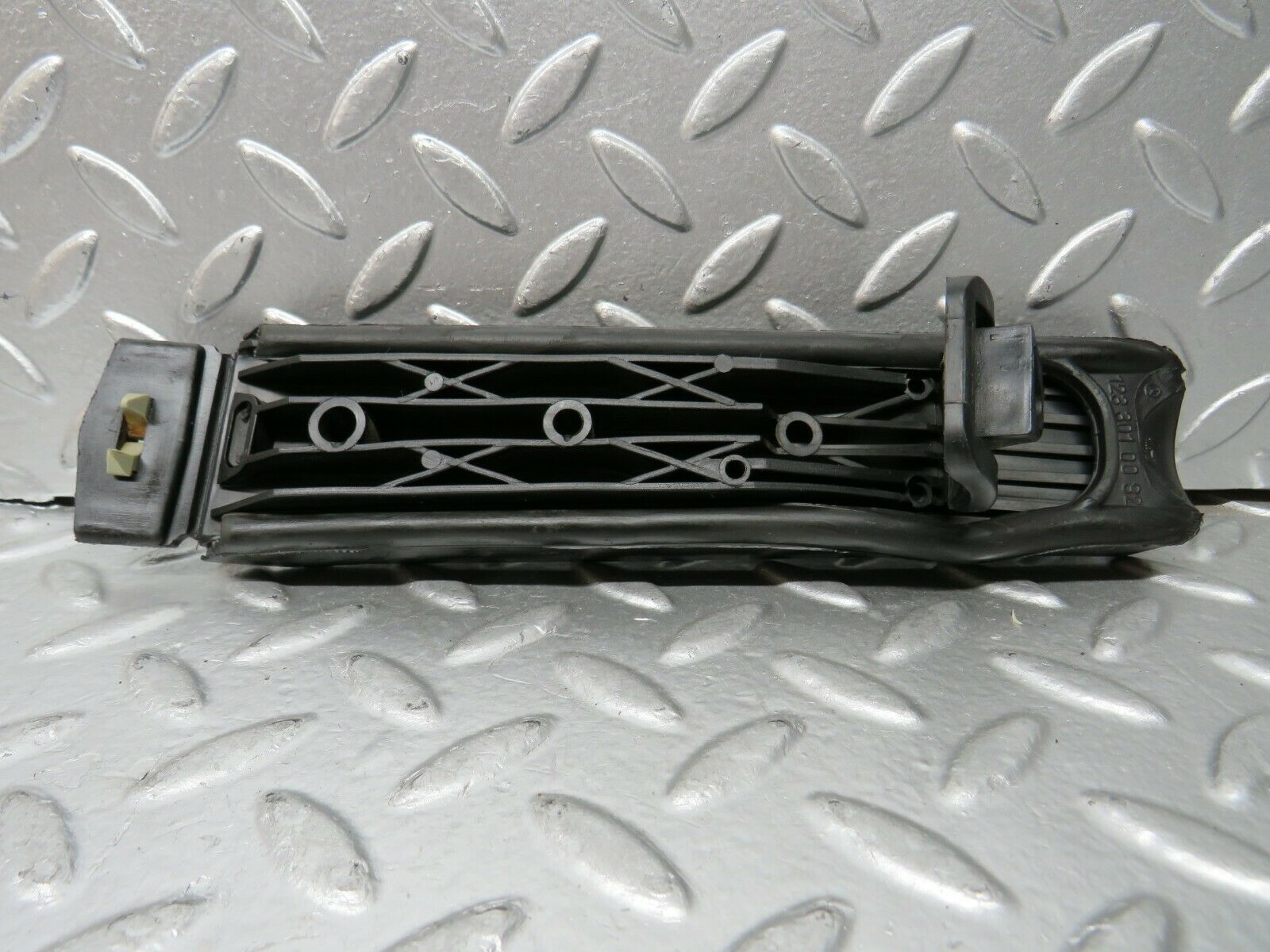 24280 Mercedes-Benz S124 220TE Wagon Accelerator Pedal With Rubber 1233010082