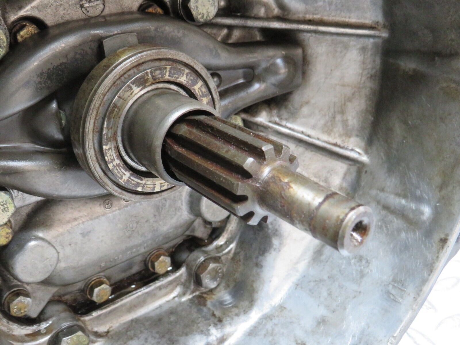 32931 Mercedes-Benz W123 300D Manual Gearbox 4 Speed 1152612501 870215