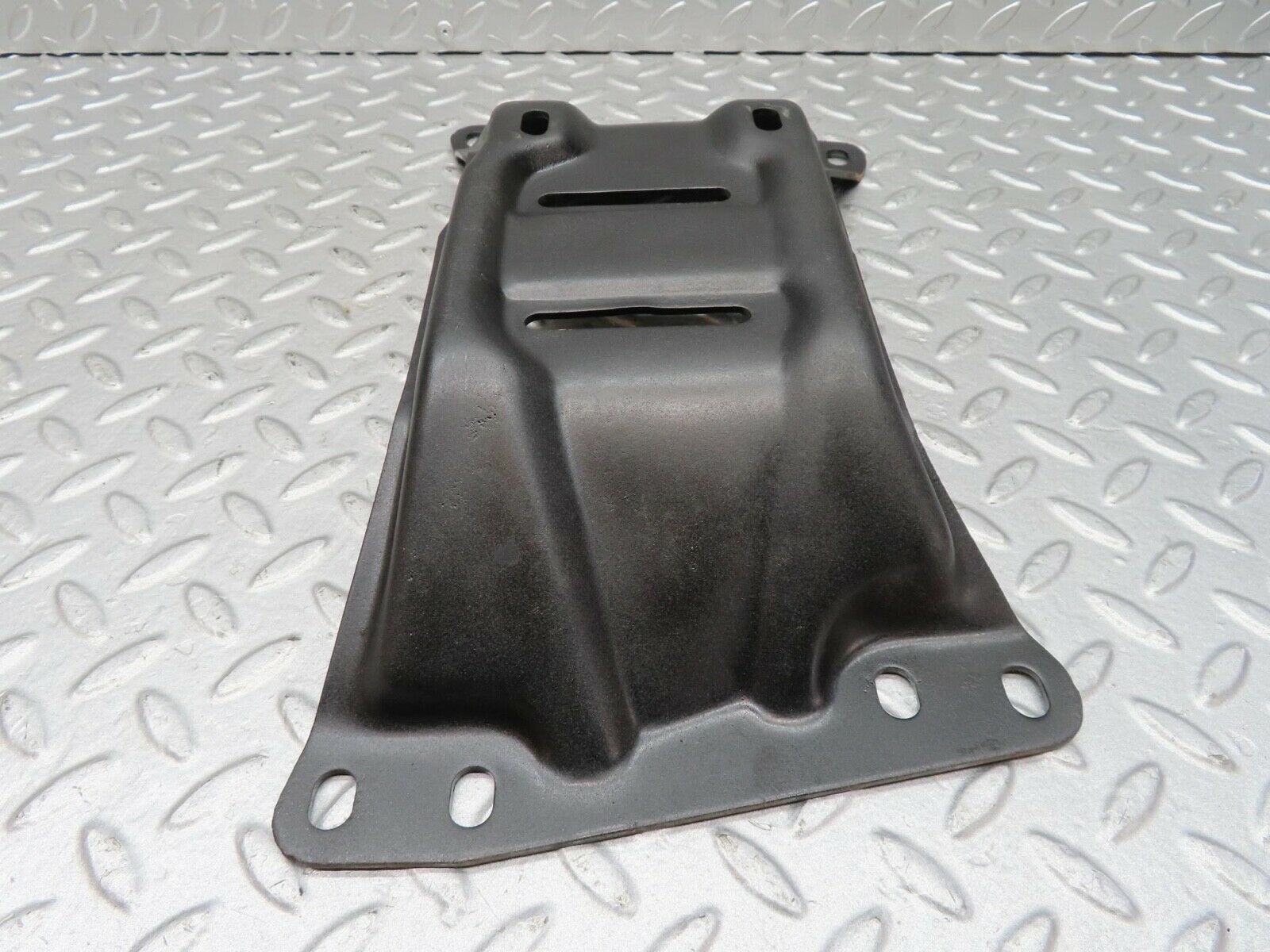 14239 Mercedes-Benz W116 350SE Gearbox Mount Bracket