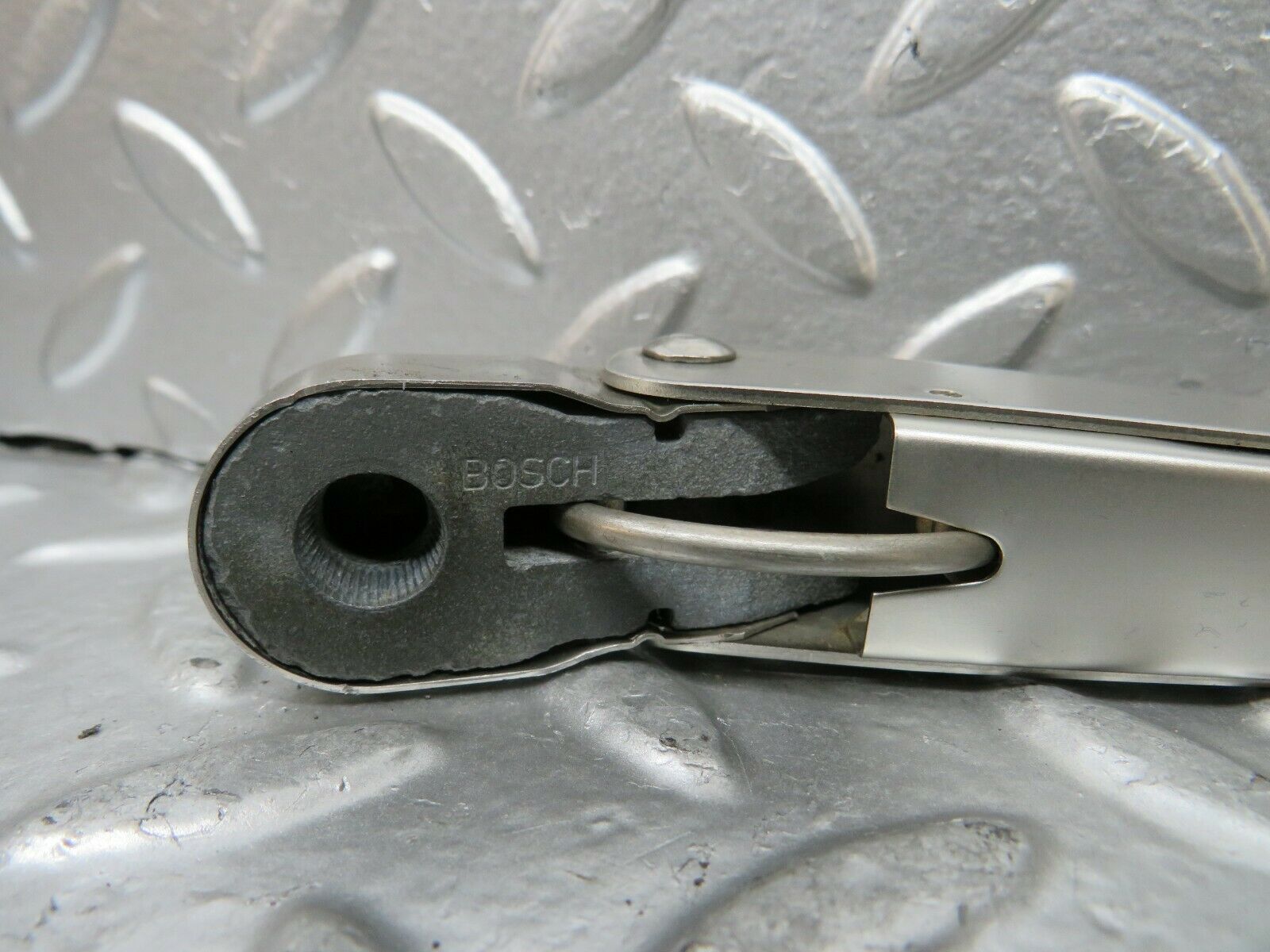 23224 Mercedes-Benz W116 350SE Wiper Arm Bosch Left Side