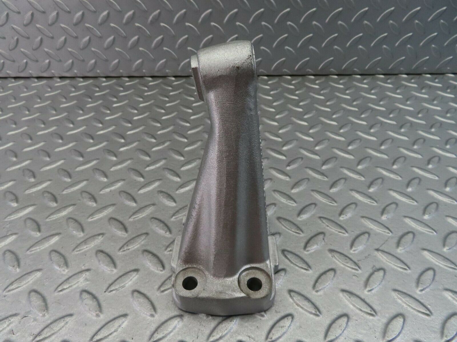 7966 Mercedes-Benz W115 220D Engine Mount Bracket Left Side 1152230804