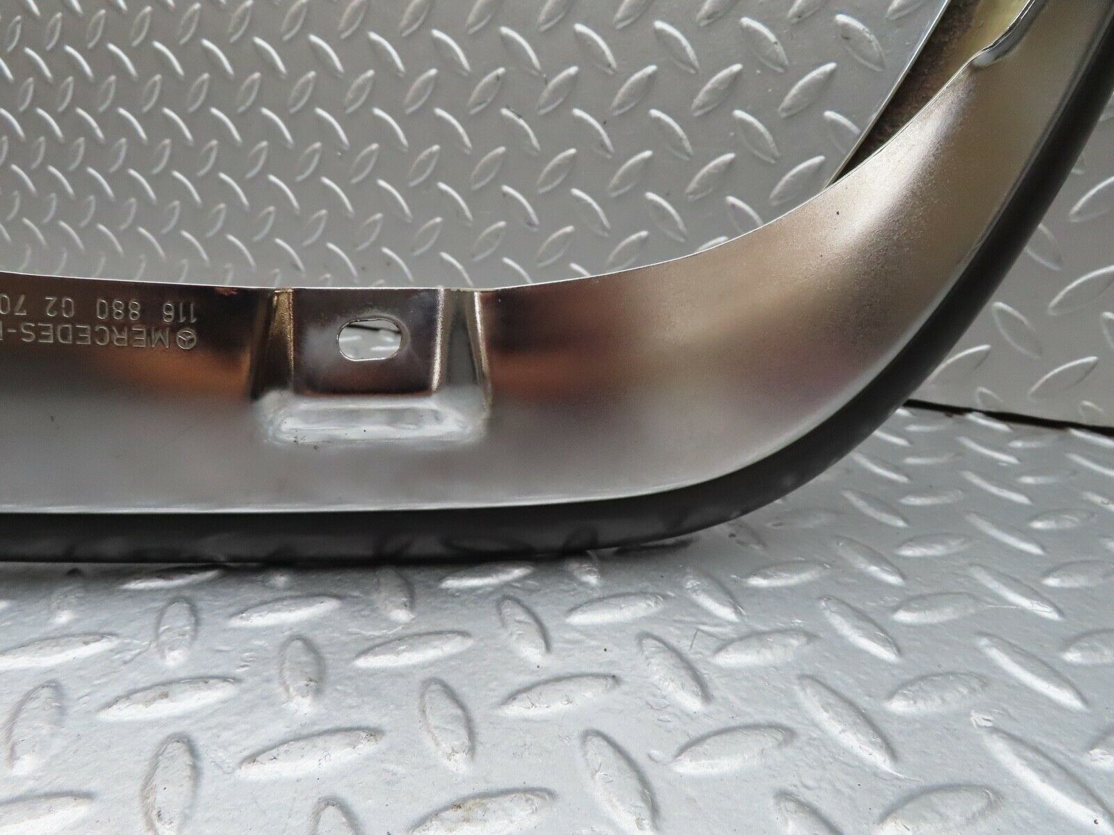 18156 Mercedes-Benz W116 450SEL Front Right Upper Bumper Corner 1168800270