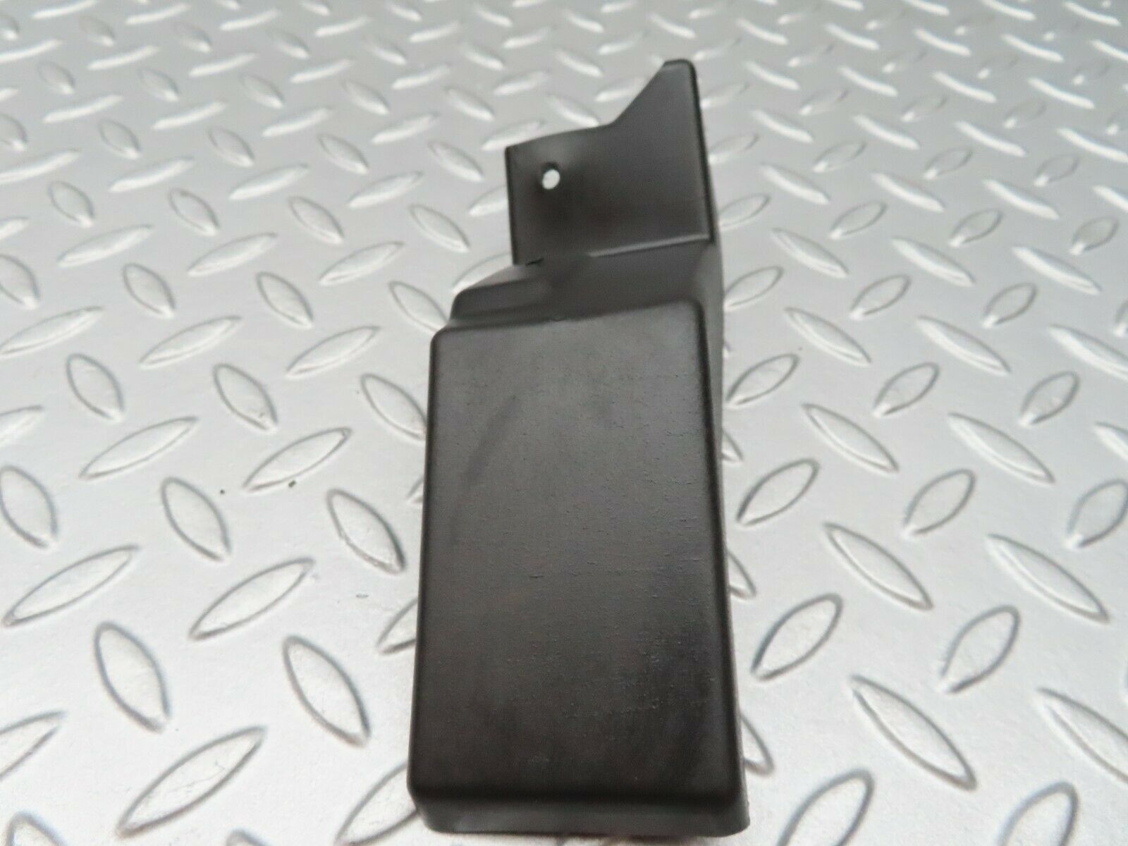 3776 Mercedes-Benz S123 200T Wagon Cover 1235460381