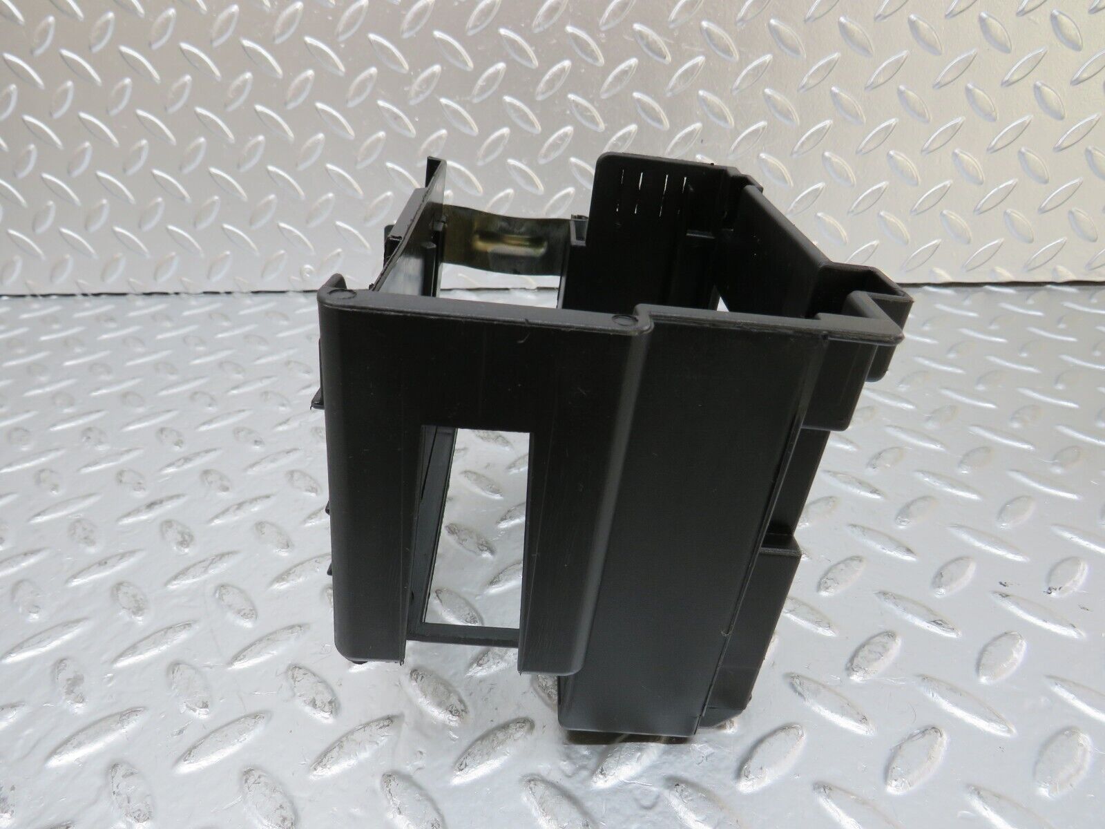 25337 Mercedes-Benz W201 190D ECU Bracket 2015461743