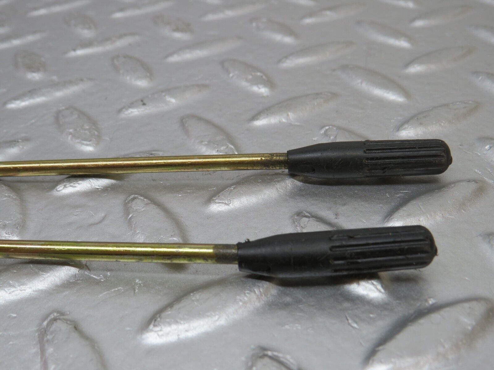 33899 Mercedes-Benz W124 260E Front Door Lock Knob Pair