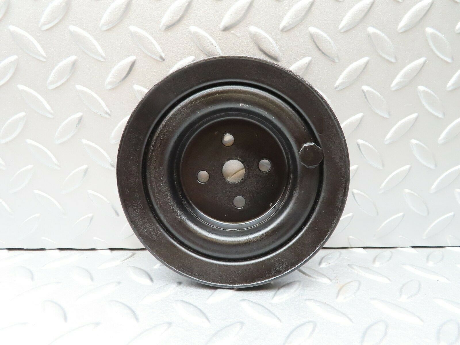 4717 Mercedes-Benz W114 280CE Coupe Water Pump Pulley