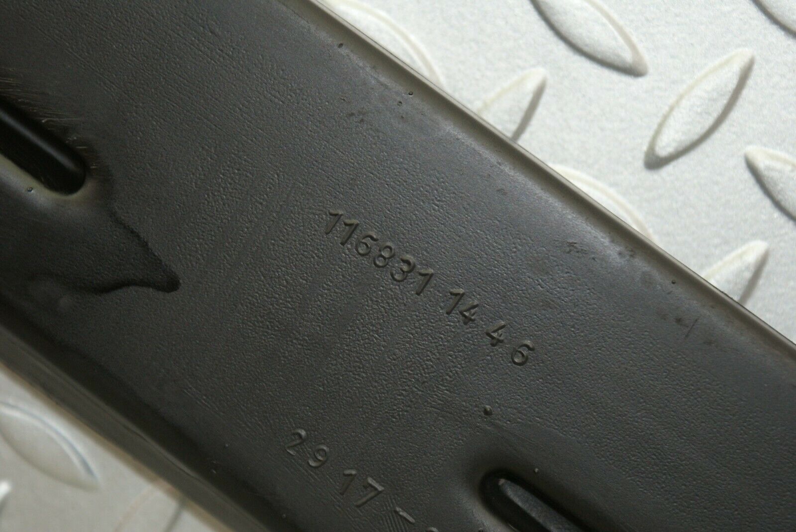 2710 Mercedes-Benz W116 350SE Air Duct Pipe 1168311446