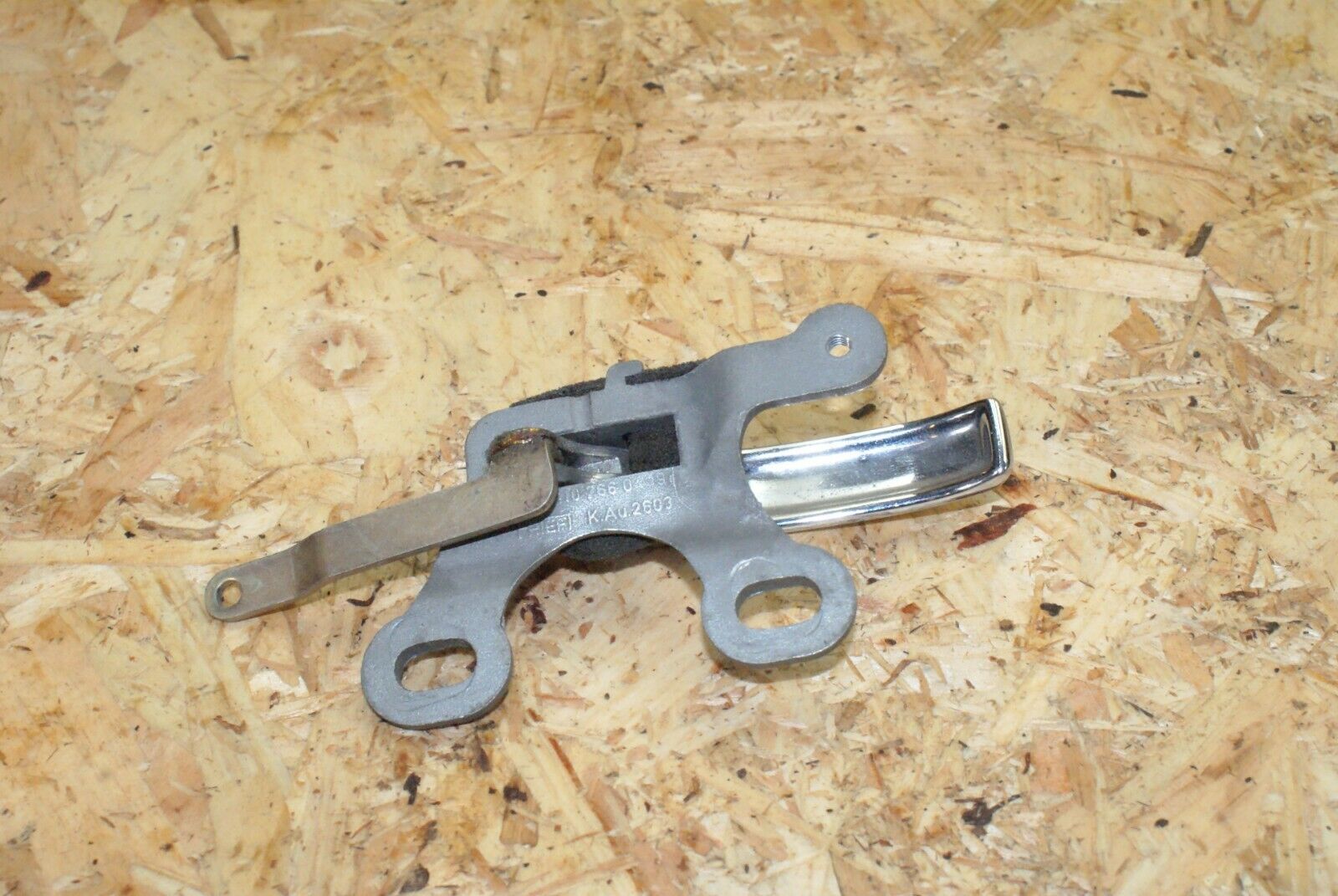 2312 Mercedes-Benz W123 280E Right Interior Door Handle 1107660419