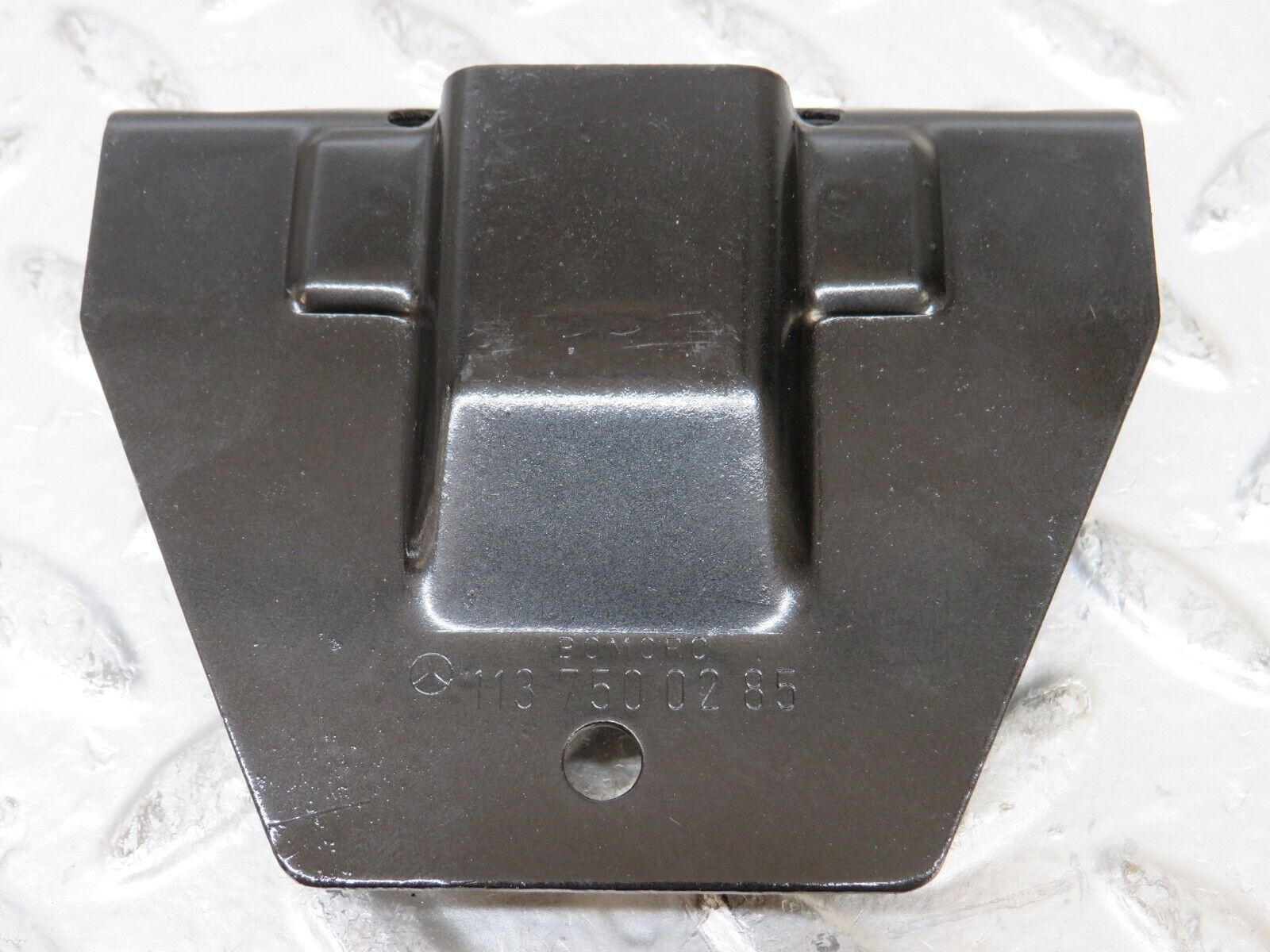 26113 Mercedes-Benz W116 450SE Trunk Boot Lock Latch 1137500285