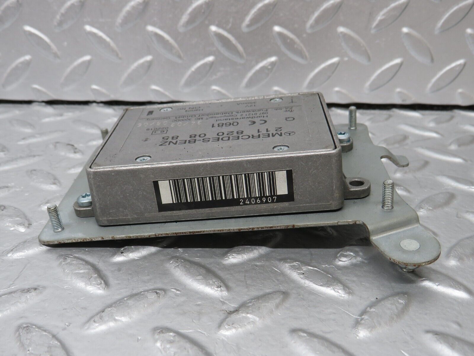 35151 Mercedes-Benz W221 Bluetooth Control Module 2118200885