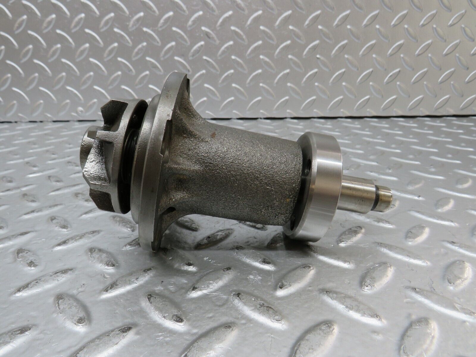 27288 Mercedes-Benz W123 280E Water Pump