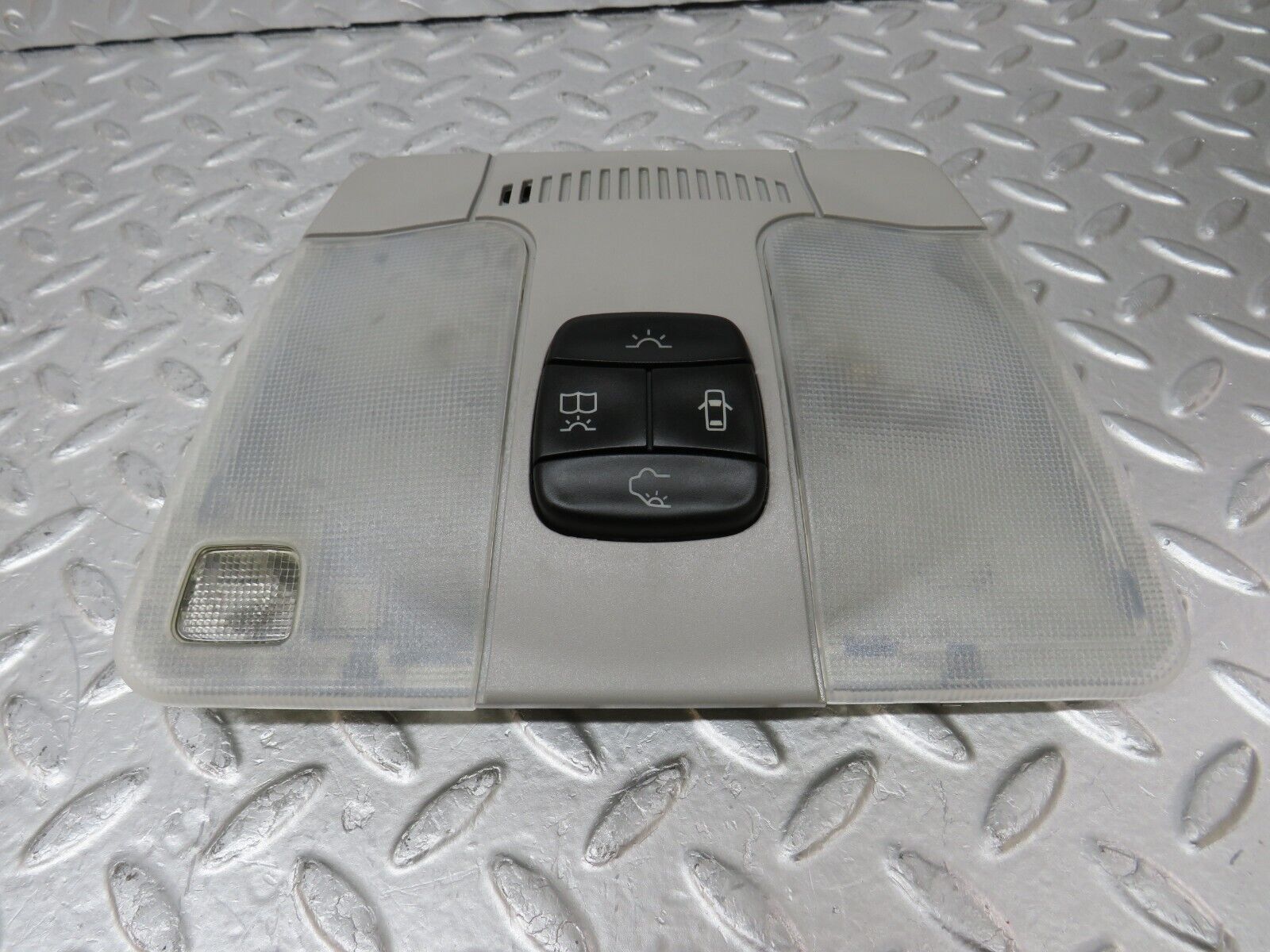 34777 Mercedes-Benz W210 320E Interior Dome Light Hella 148564 1408300008