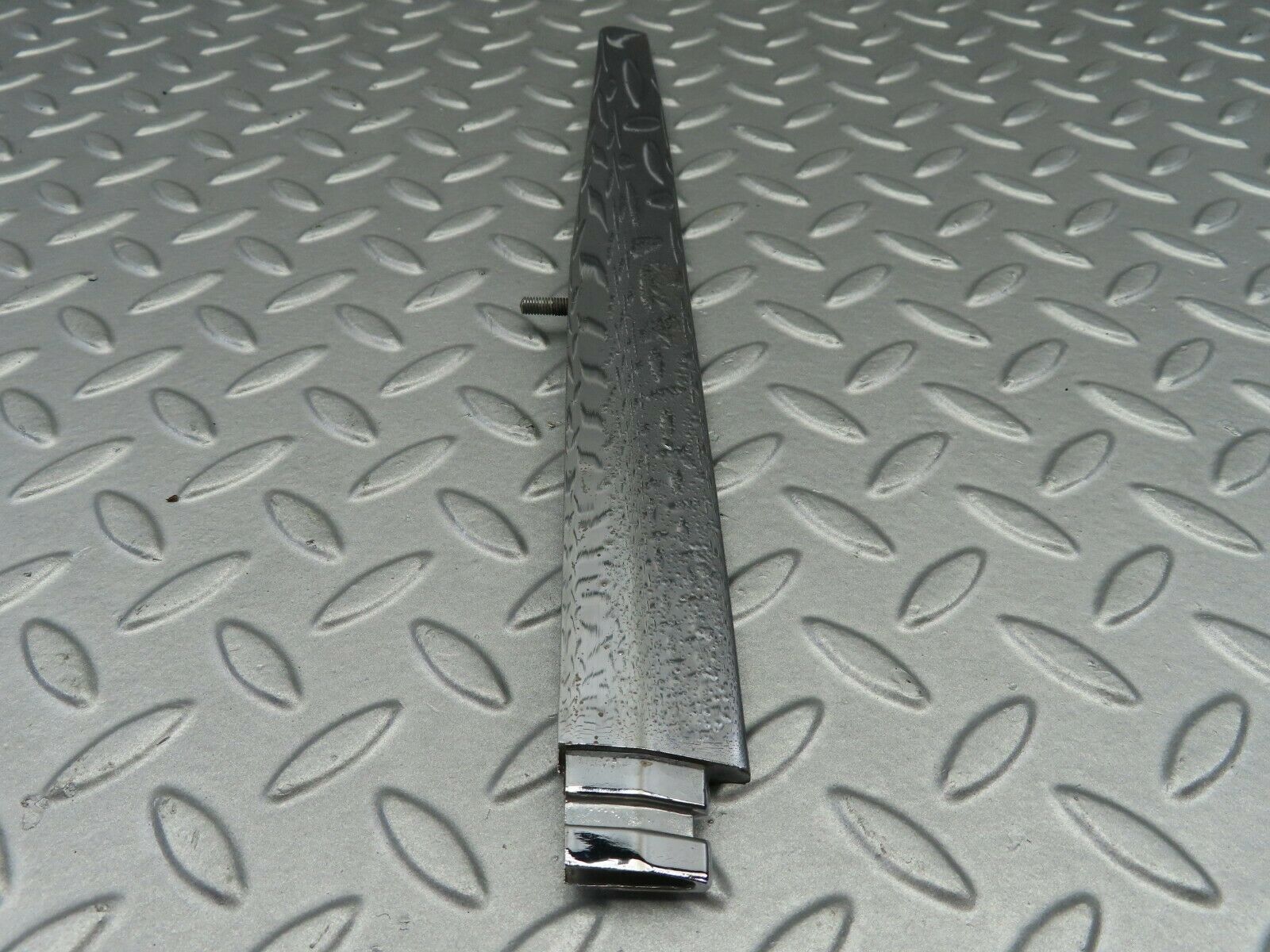 6877 Mercedes-Benz C107 350SLC Coupe Trunk Chrome Handle Moulding Right 1076901480