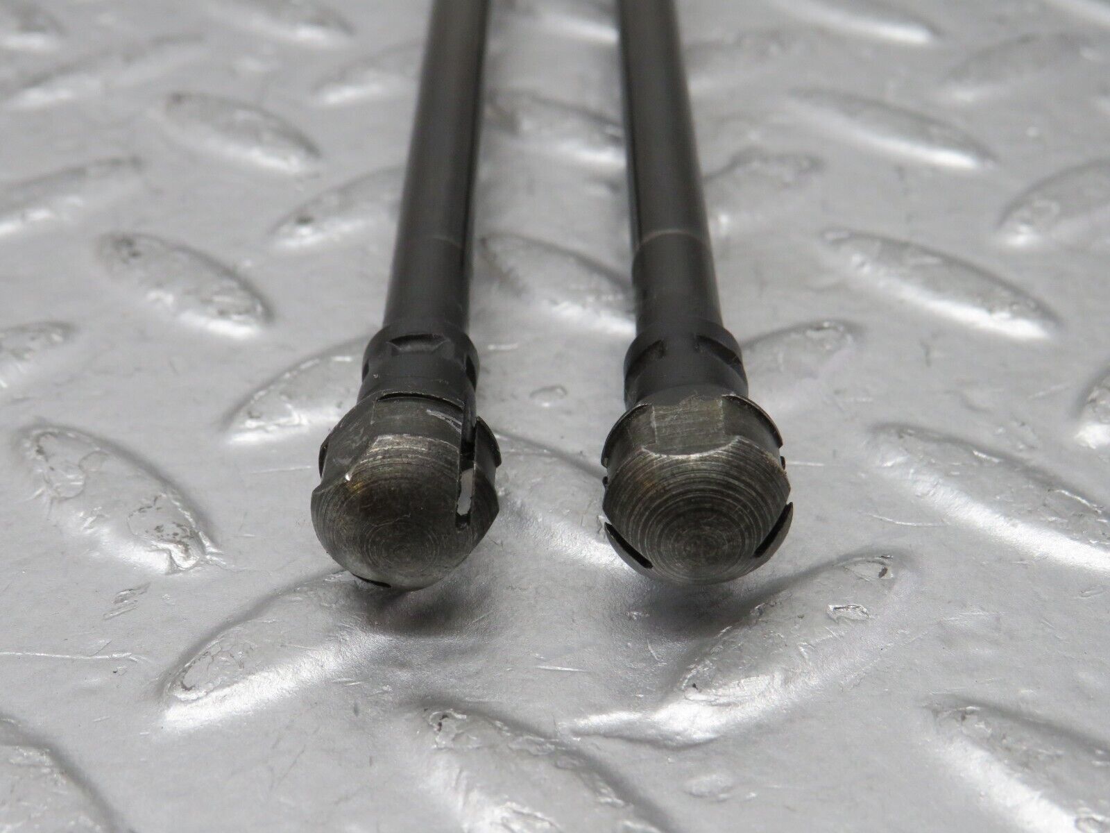 35032 Mercedes-Benz W210 320E Bonnet Gas Strut 2x 2108800429