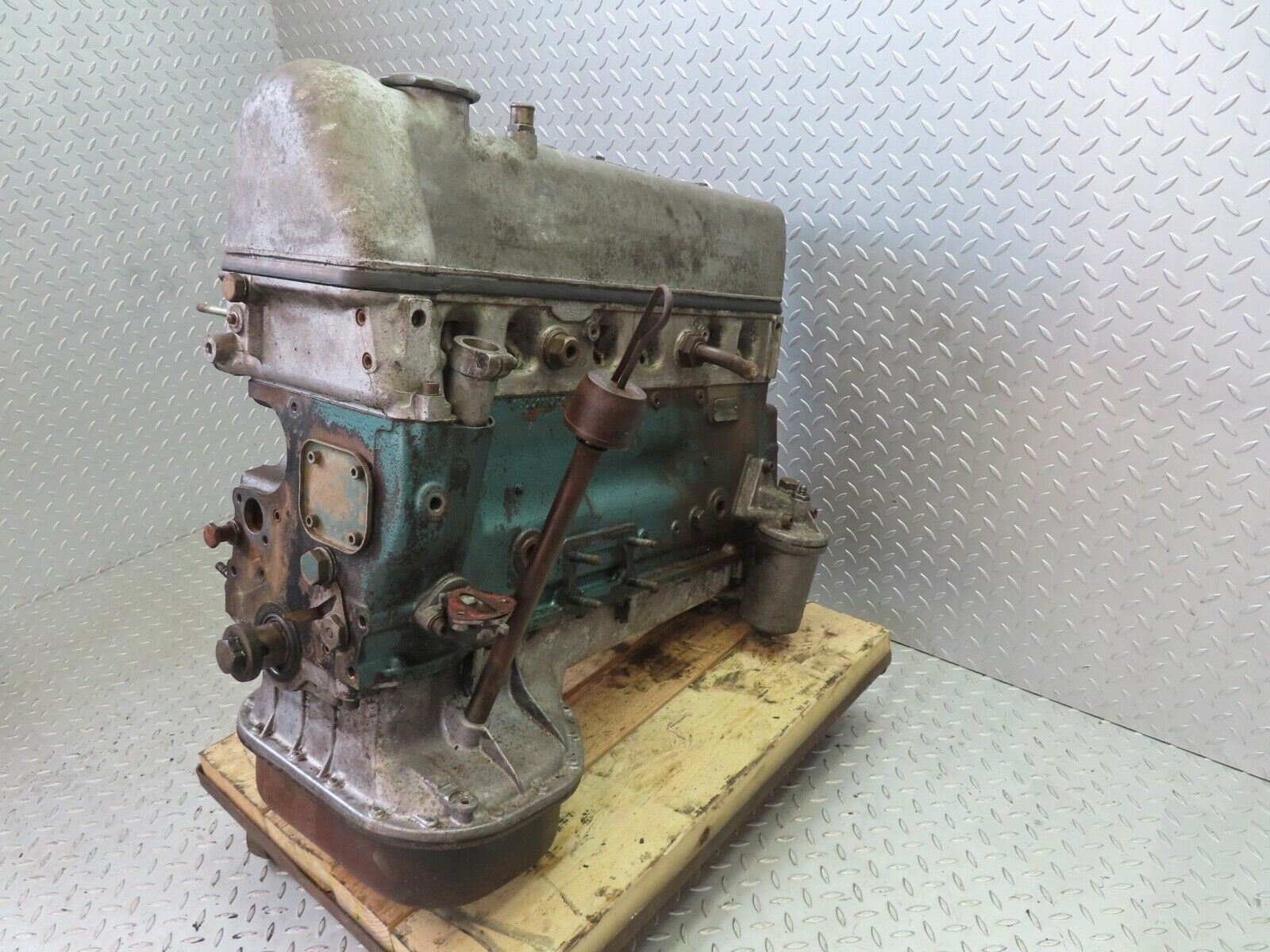 13272 Mercedes-Benz W111 220S 6 Cylinder Petrol Engine M180.941 1800111701