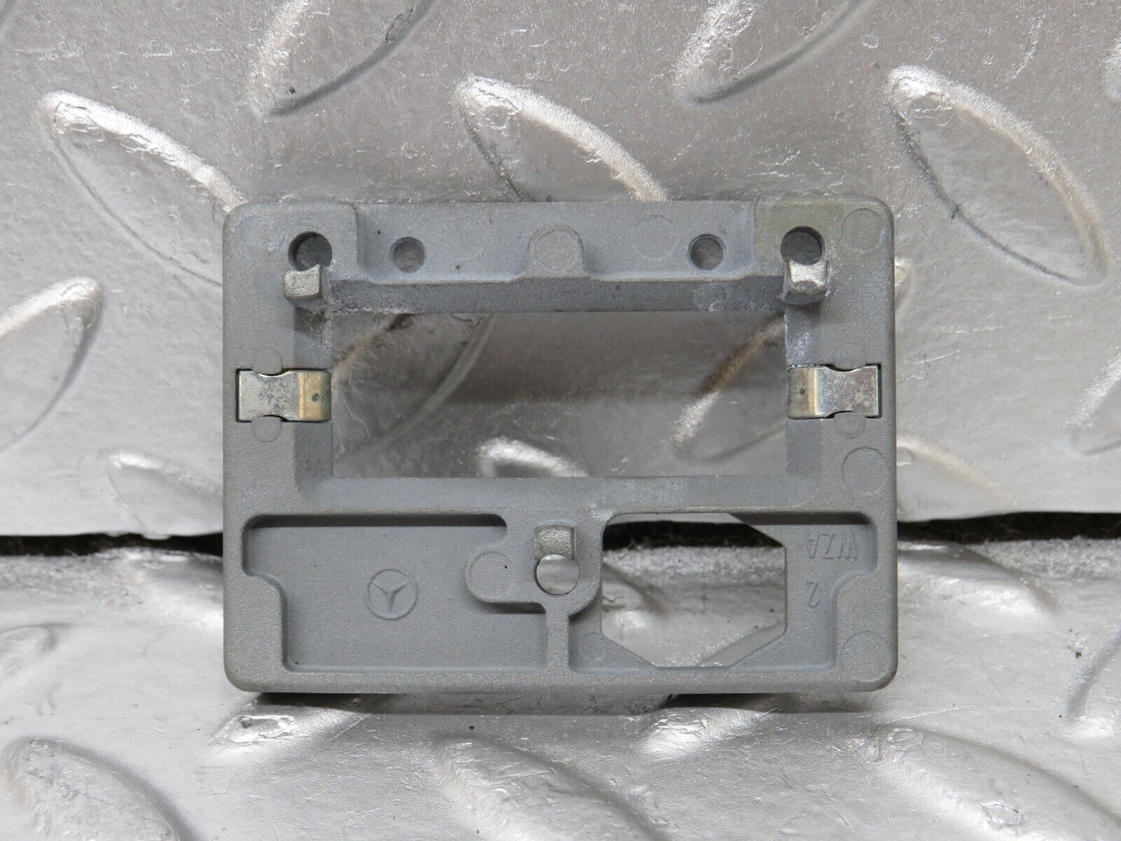 34771 Mercedes-Benz W210 320E Rear View Mirror Bracket