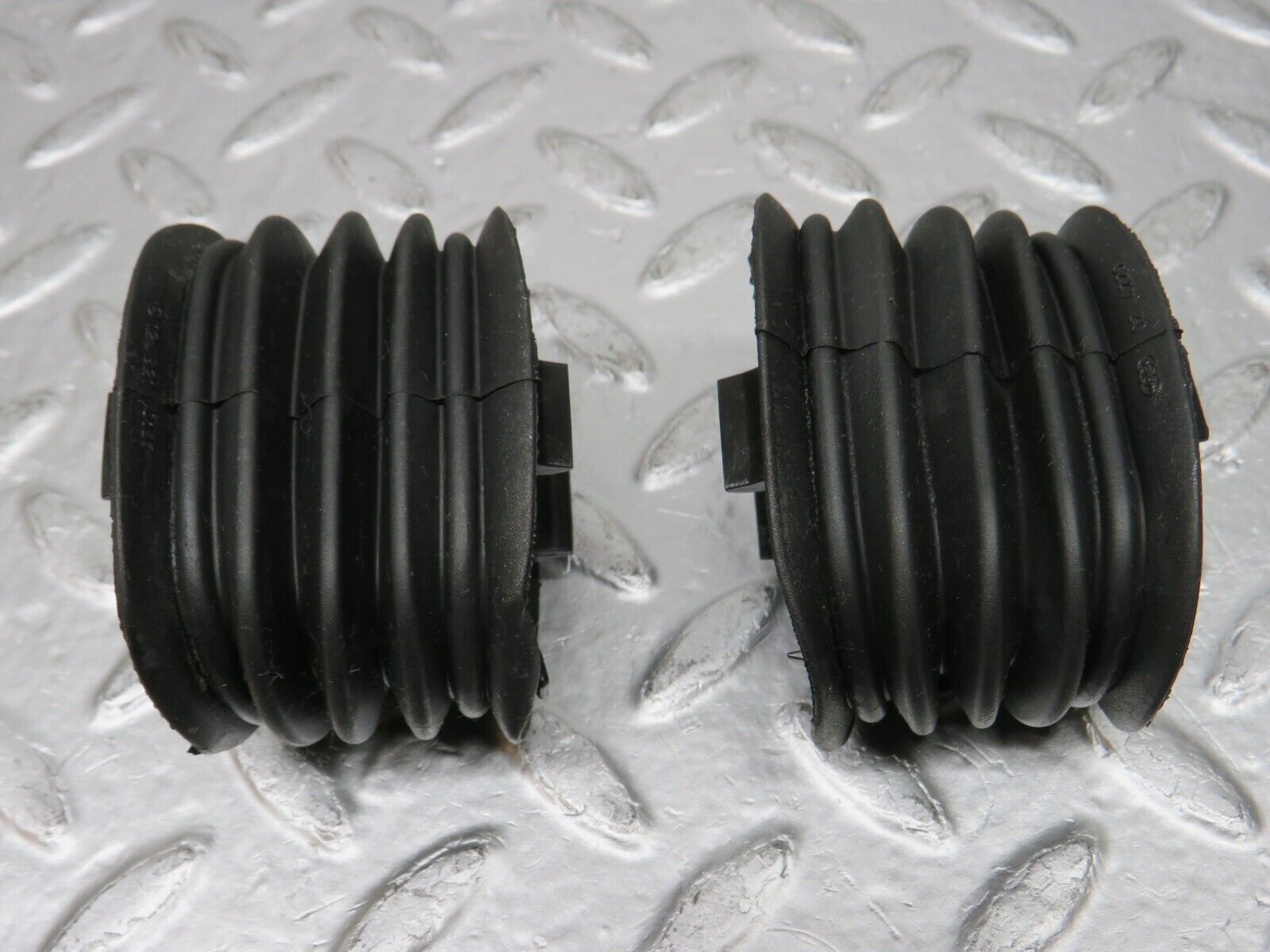 32615 Mercedes-Benz S124 300TE Front Door Wire Protector Rubber 1248210197