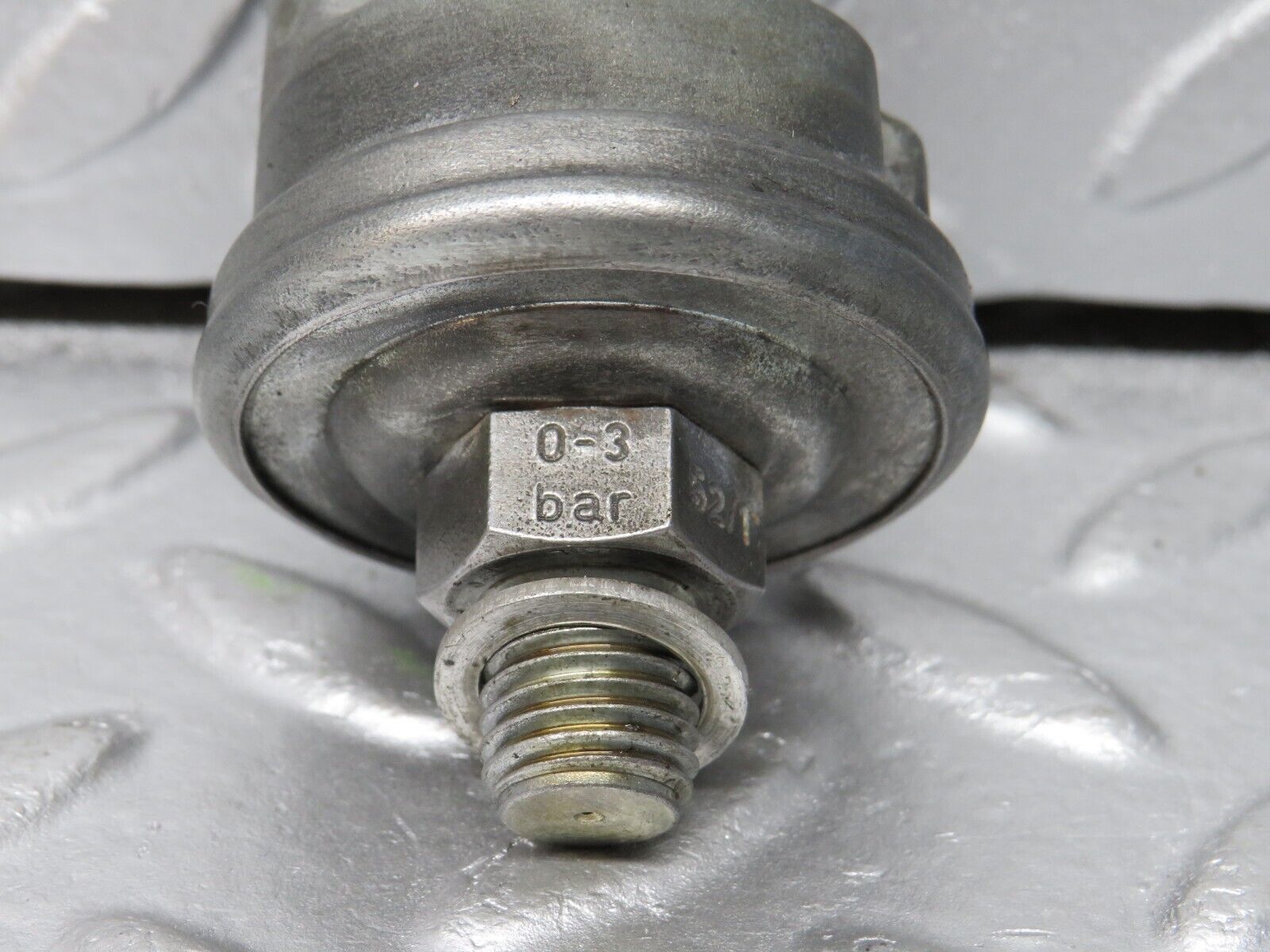 39712 Mercedes-Benz R129 320SL Coupe Oil Pressure Sensor 0065429417