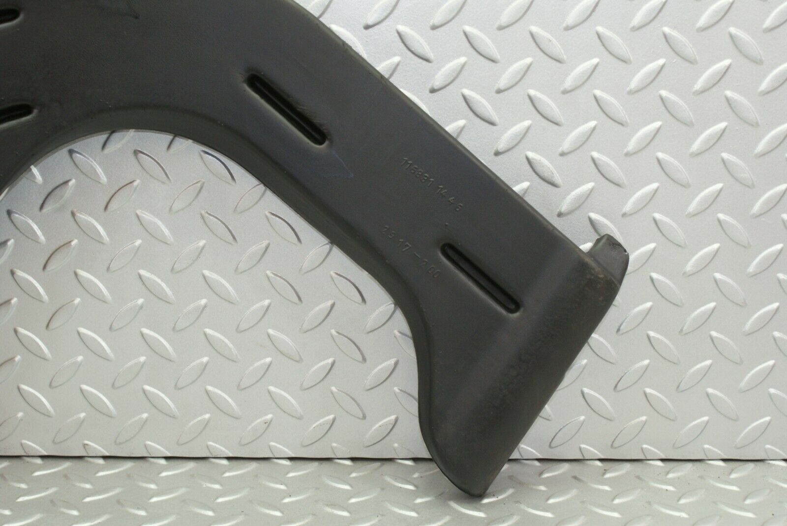 2710 Mercedes-Benz W116 350SE Air Duct Pipe 1168311446