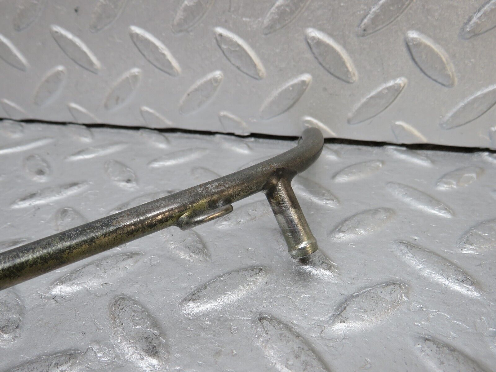 37547 Mercedes-Benz W109 300SEL Fuel Injection Pipe