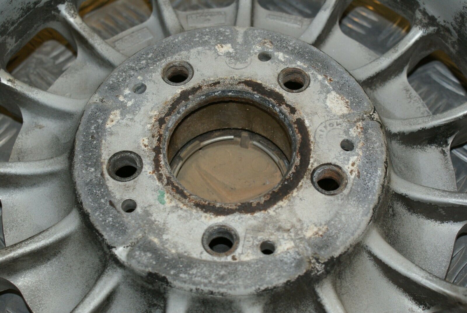 2459 Mercedes-Benz W123 Alloy Wheel Mexican Hat 5.5Jx14H2 ET30 1234001702