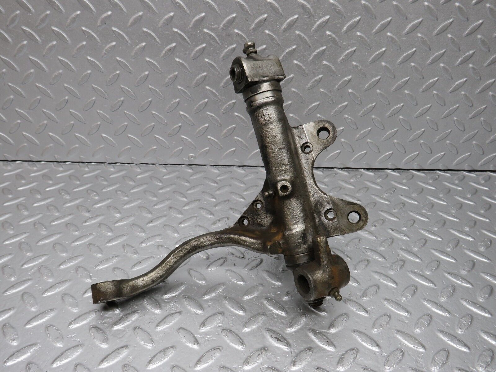 40395 Mercedes-Benz W110 230 Front Left Steering Knuckle