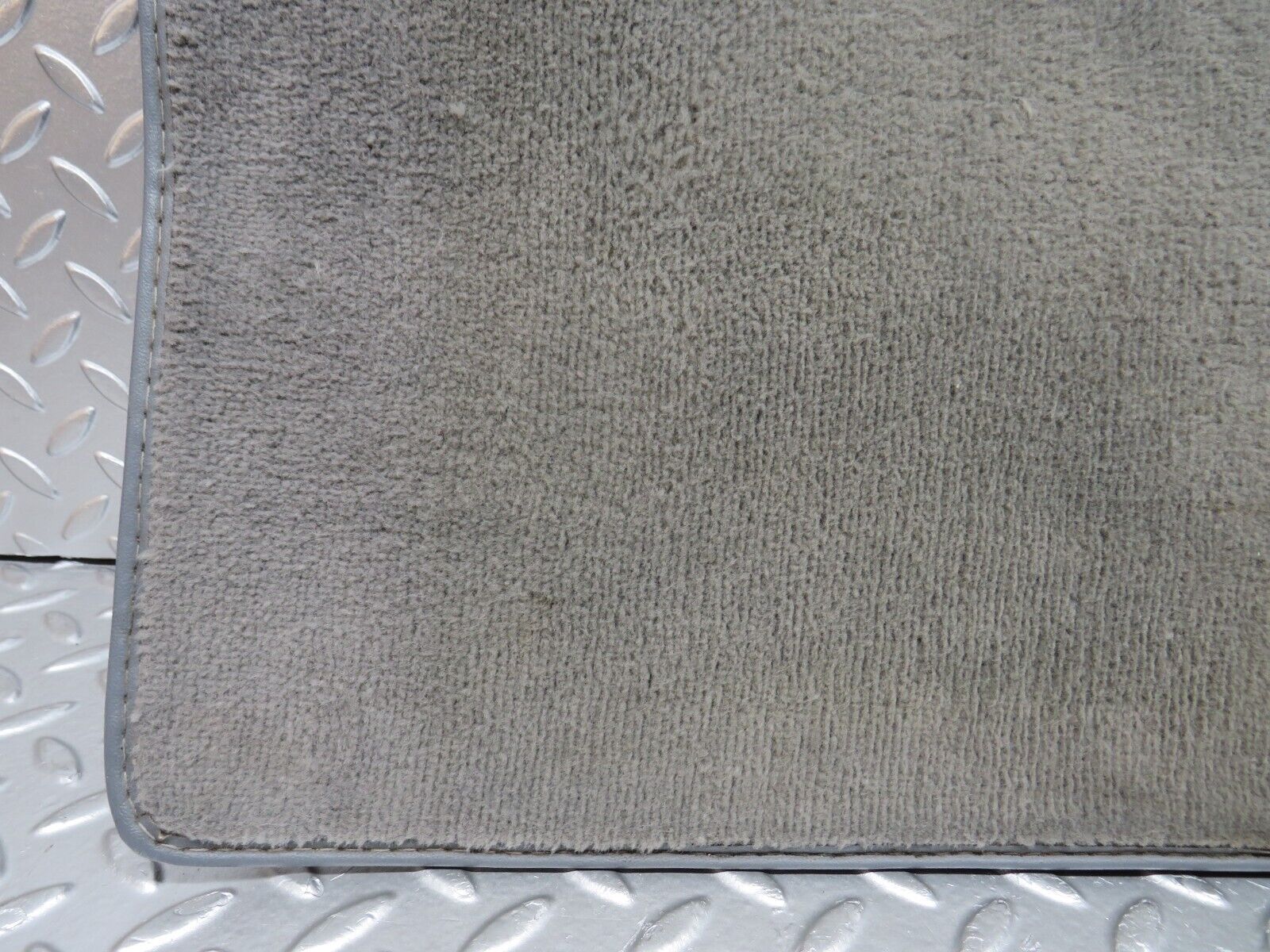 31411 Mercedes-Benz S124 220TE Wagon Front Right Floor Mat