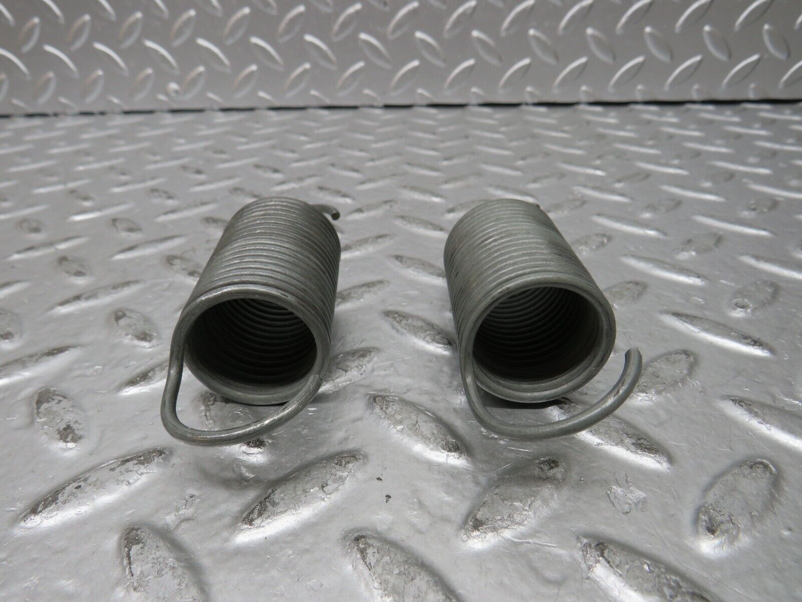 27307 Mercedes-Benz W123 280E Front Seat Adjustment Spring Pair