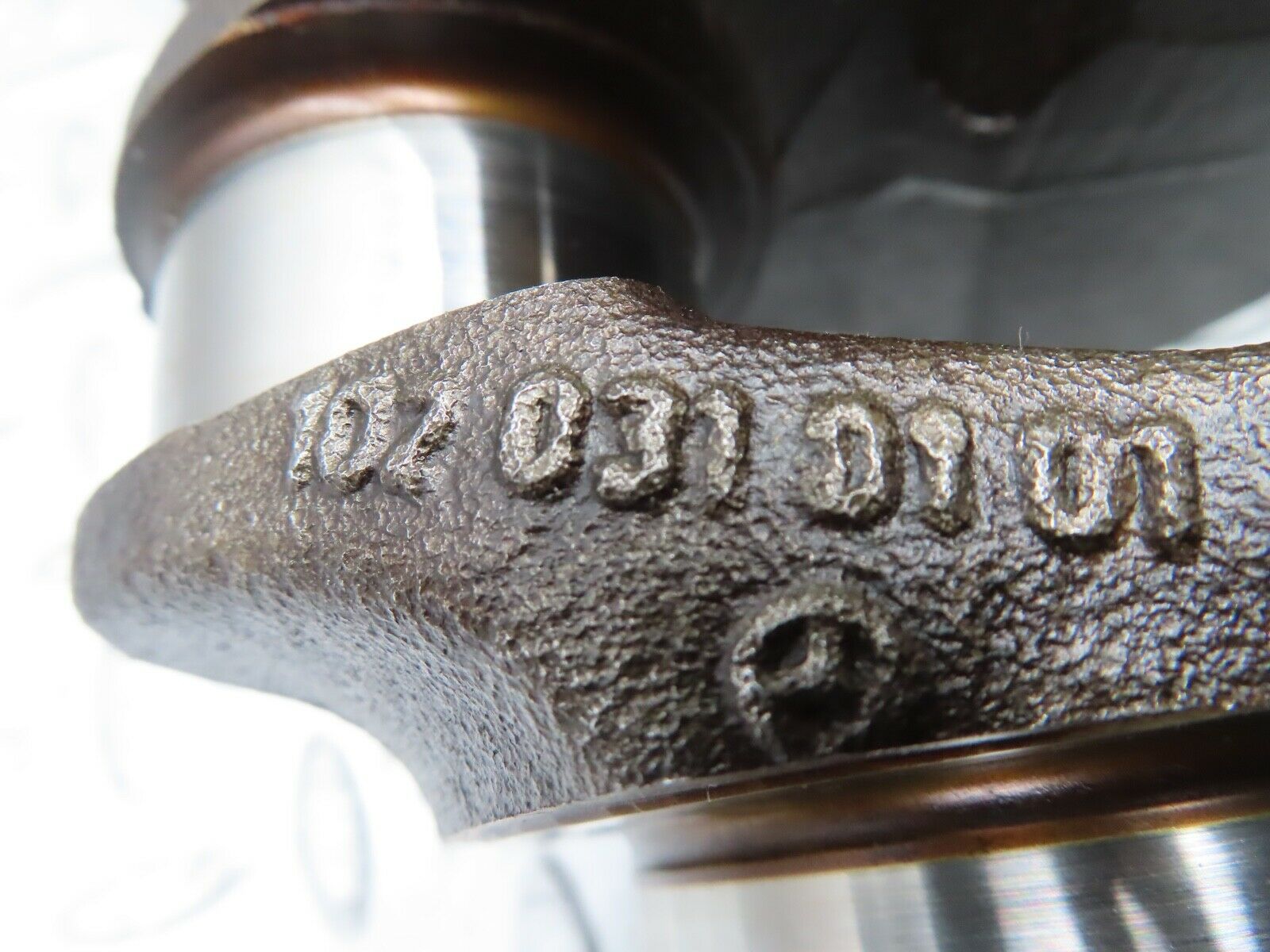 21409 Mercedes-Benz W123 230E Crankshaft 1020310101