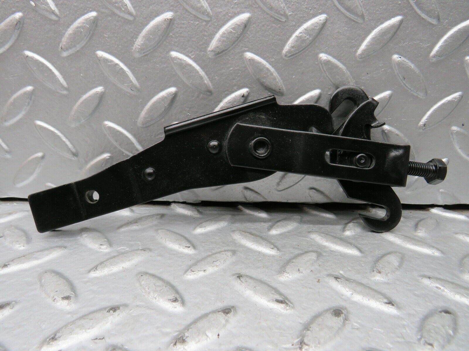 21788 Mercedes-Benz W126 300SE Handbrake Regulator