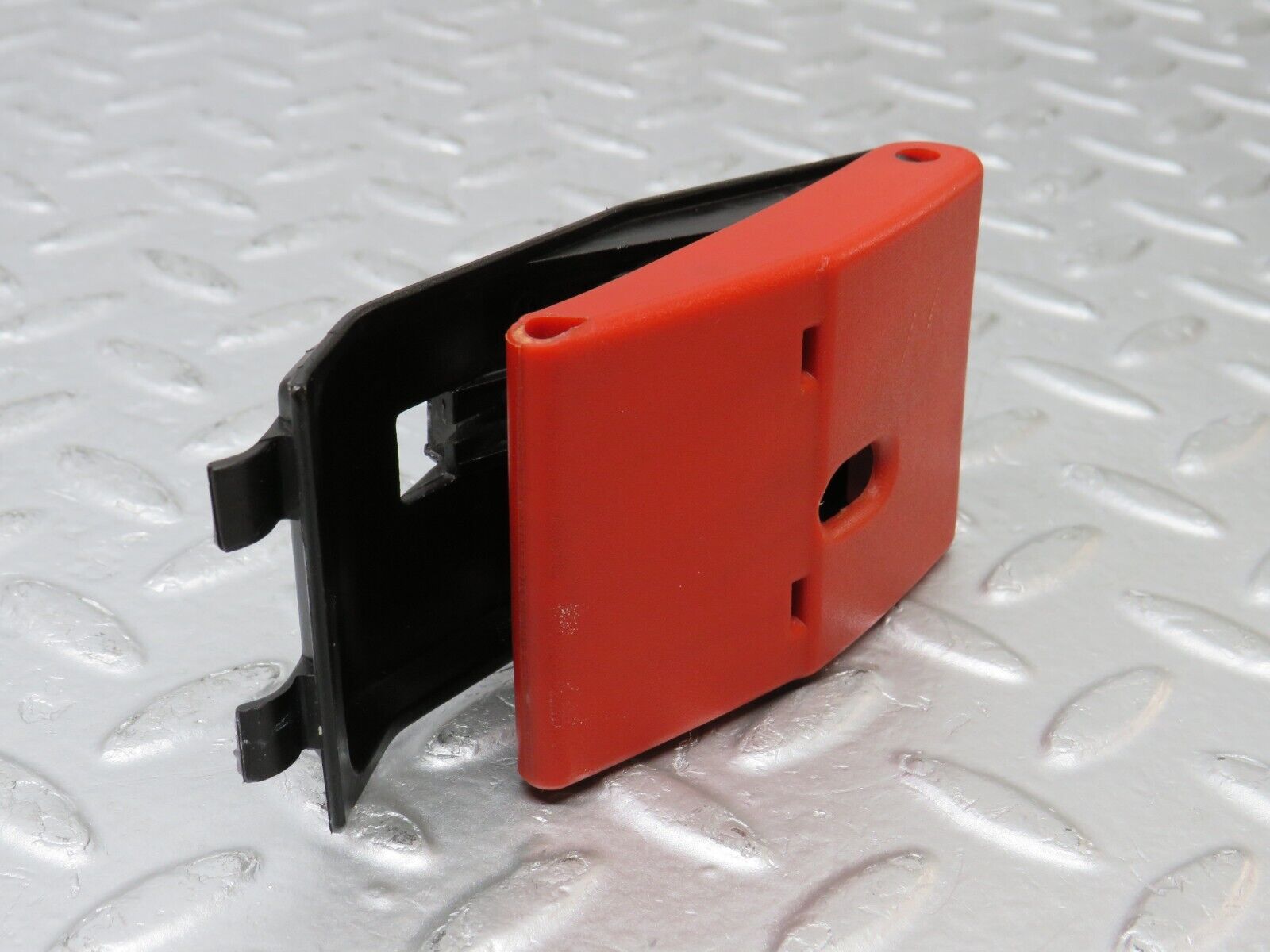 37921 Mercedes-Benz A124 320E Cabriolet Hood Opener Bonnet Opener Release