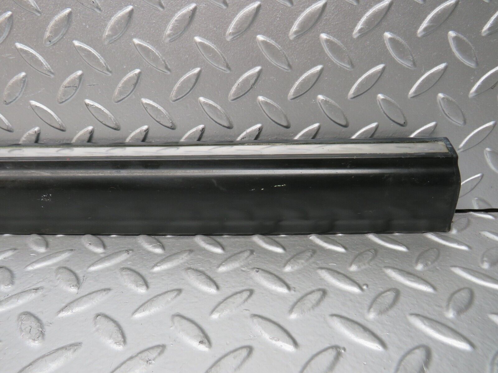 28615 Mercedes-Benz W123 280E Front Left Door Lower Moulding Trim