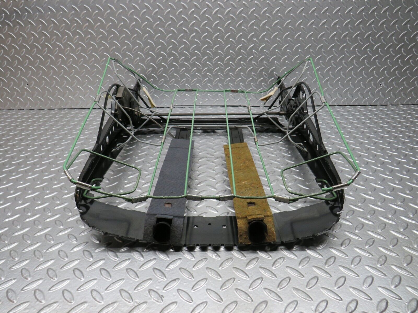 30454 Mercedes-Benz W124 230E Front Right Driver Seat Backrest