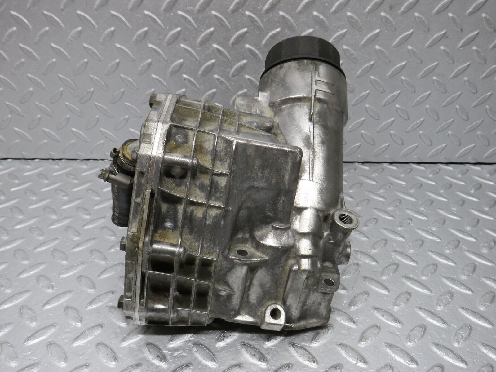 38621 Mercedes-Benz R129 280SL Coupe Oil Filter Housing 1041840608