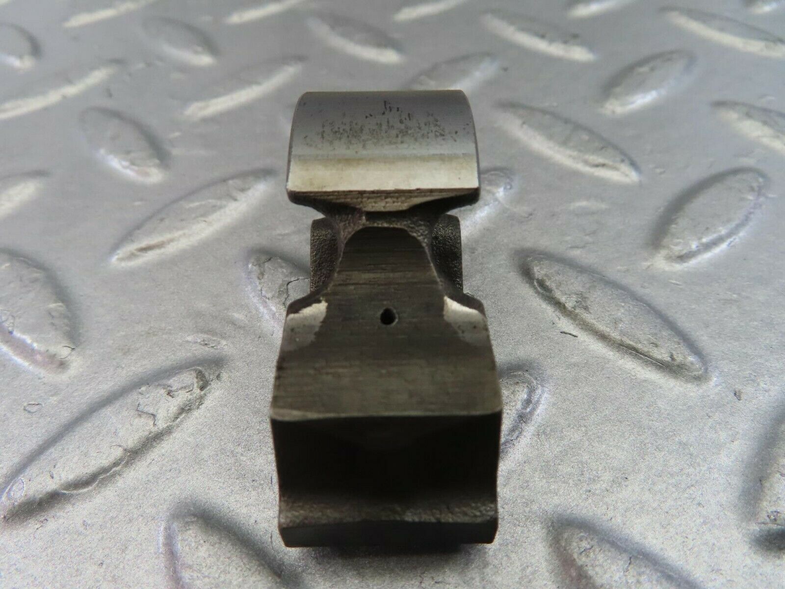 9868 Mercedes-Benz C123 280CE Coupe Valve Rocker Arm With Retaining Spring