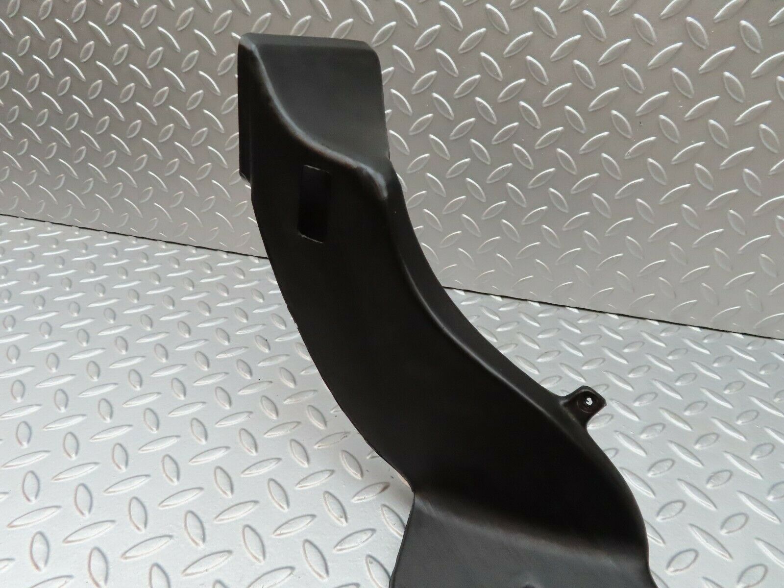 4605 Mercedes-Benz W114 280CE Coupe Air Duct Heater Ventilation L 1158310145