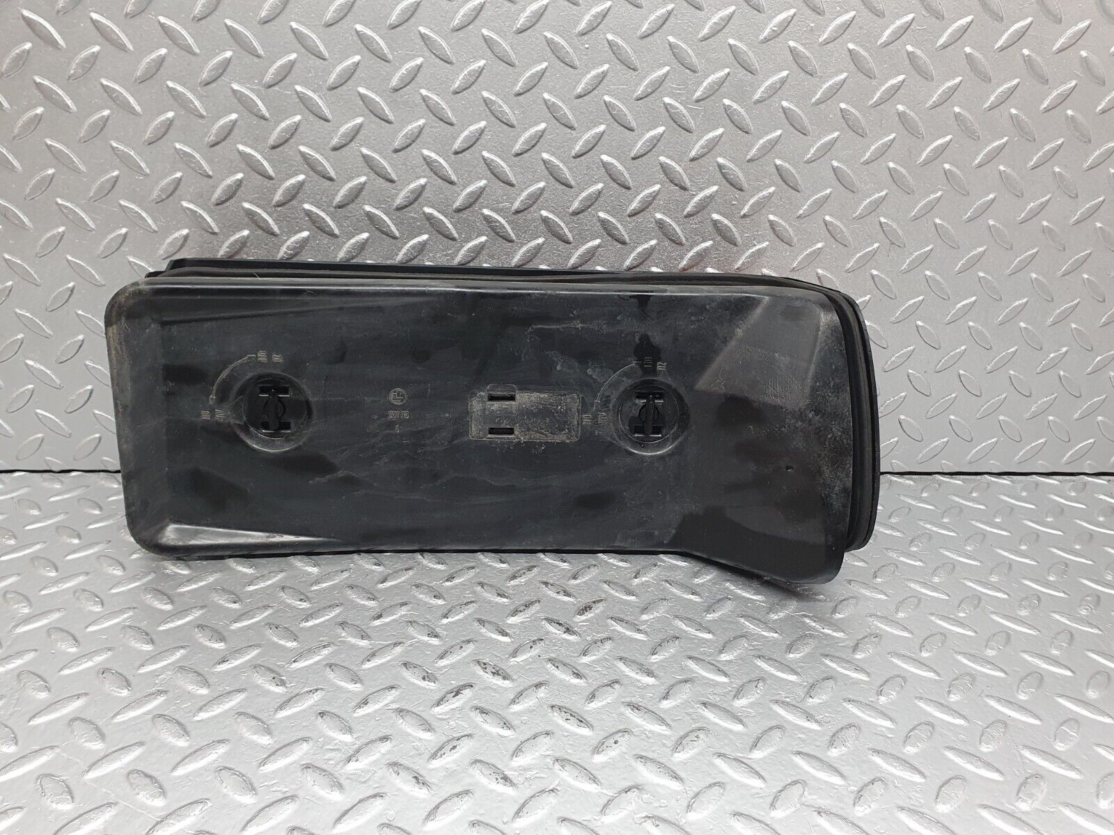 41161 Mercedes-Benz W126 300SE Tail Light & Bulb Holder Left Side