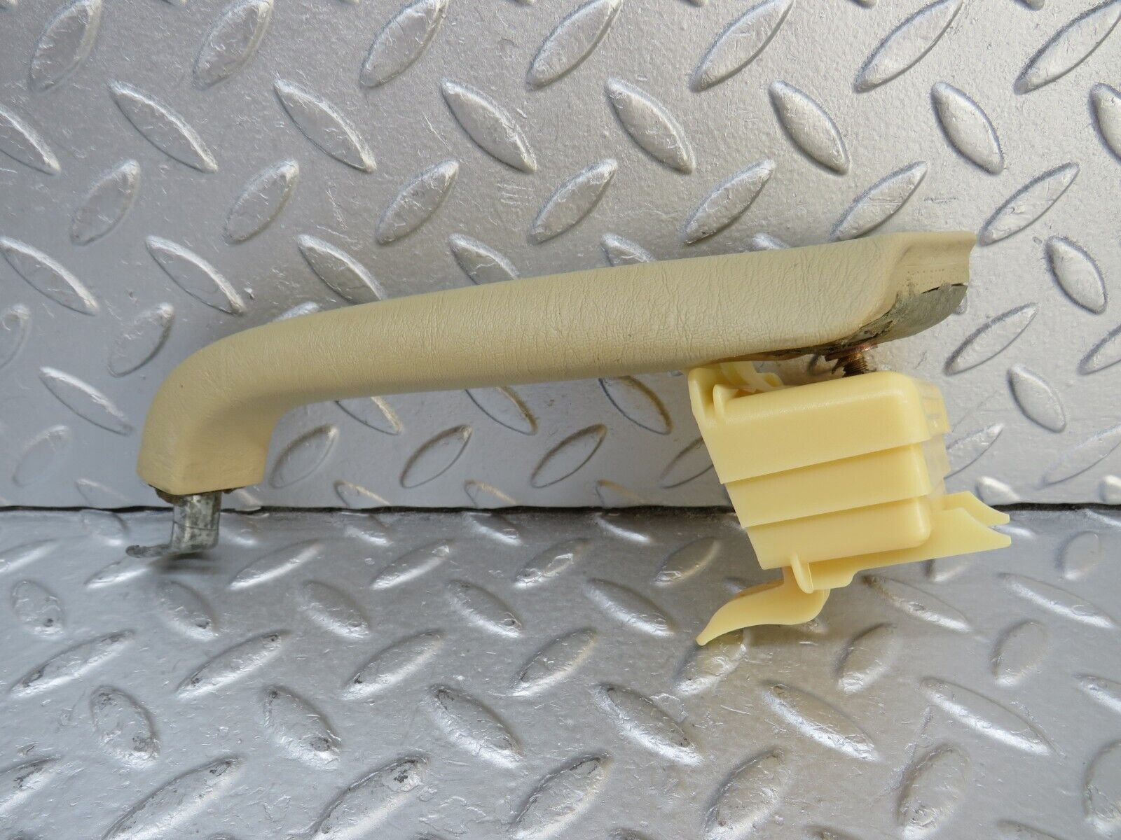 36723 Mercedes-Benz W201 190E 2.0L Interior Door Handle Beige Right 2018100451 2017200228