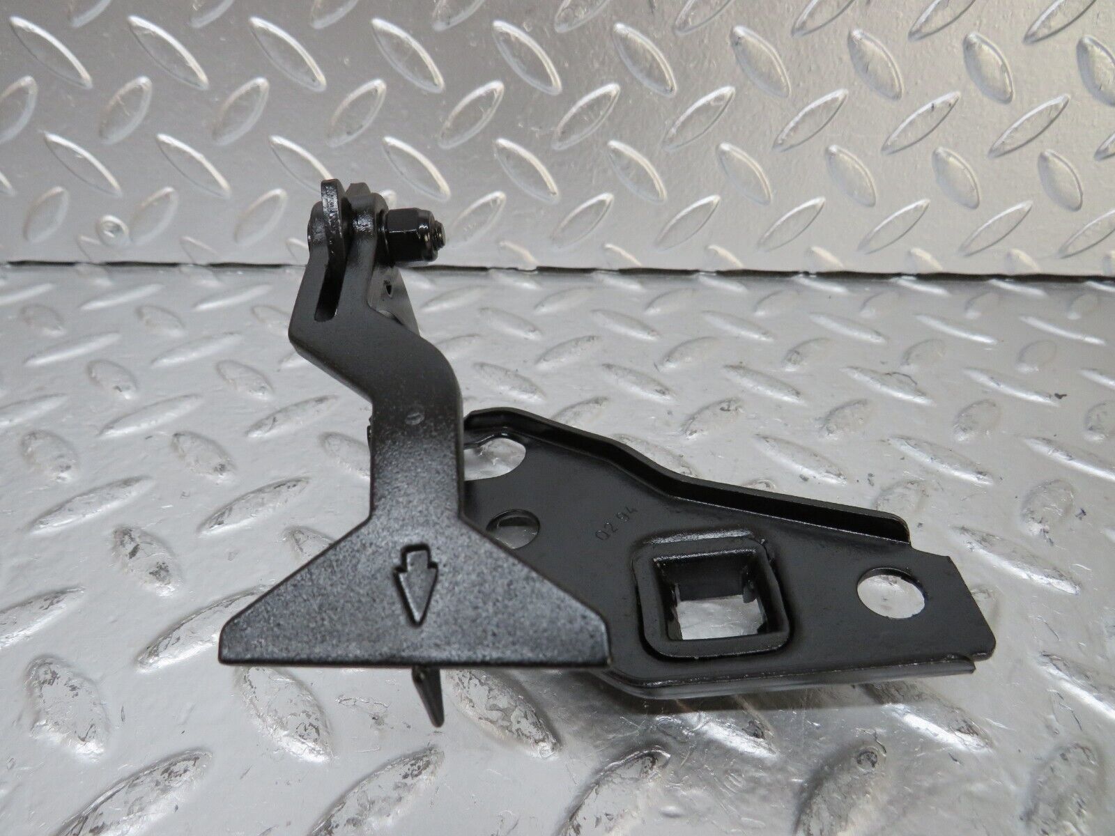 25776 Mercedes-Benz W124 280E Bonnet Release Latch 1248800360