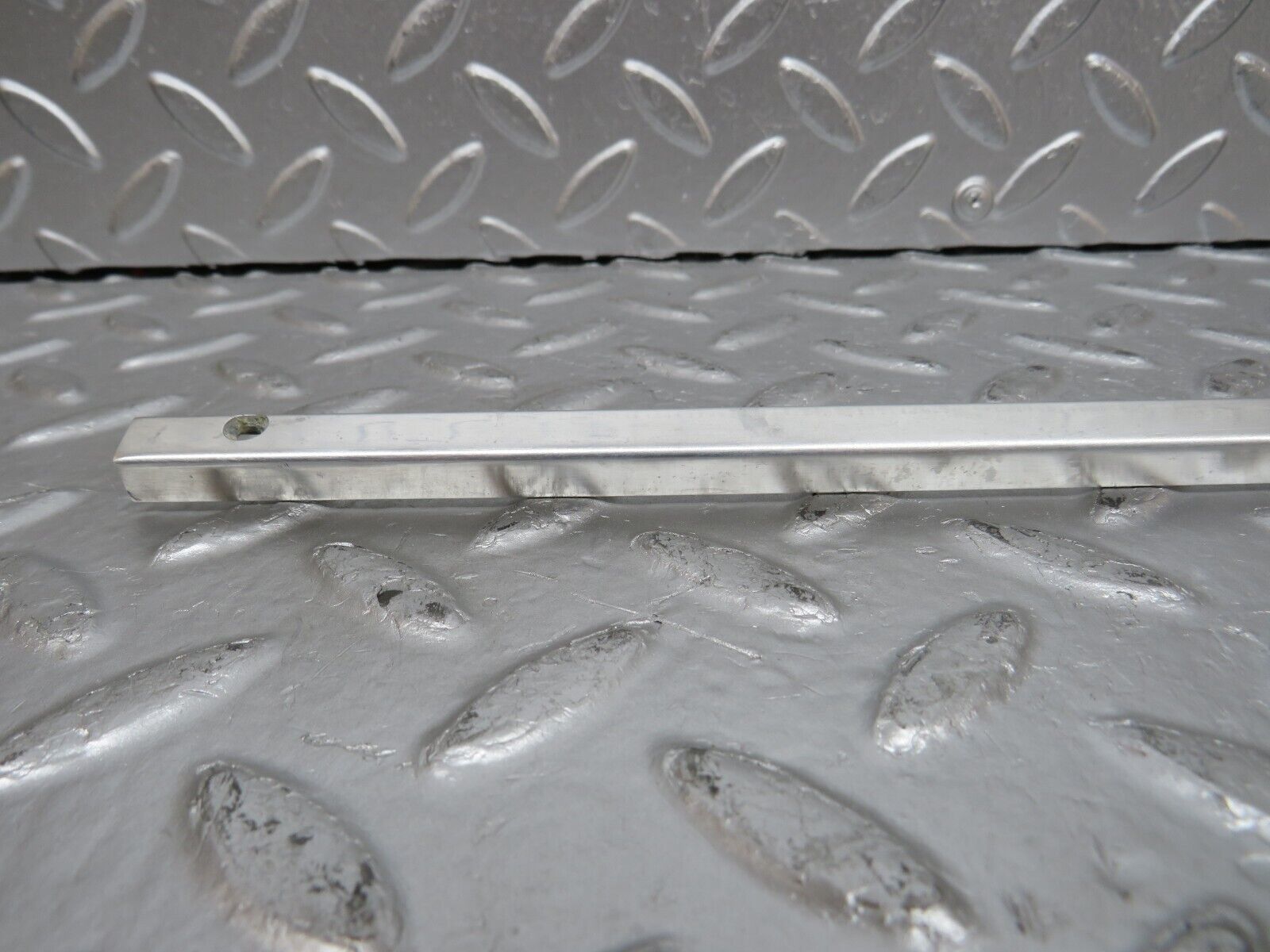 31268 Mercedes-Benz S124 220TE Wagon Sunroof Chrome Trim