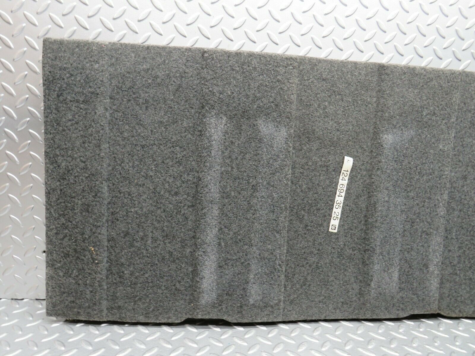 22321 Mercedes-Benz C124 E220 Coupe Fuel Tank Cover Plate 1246943525