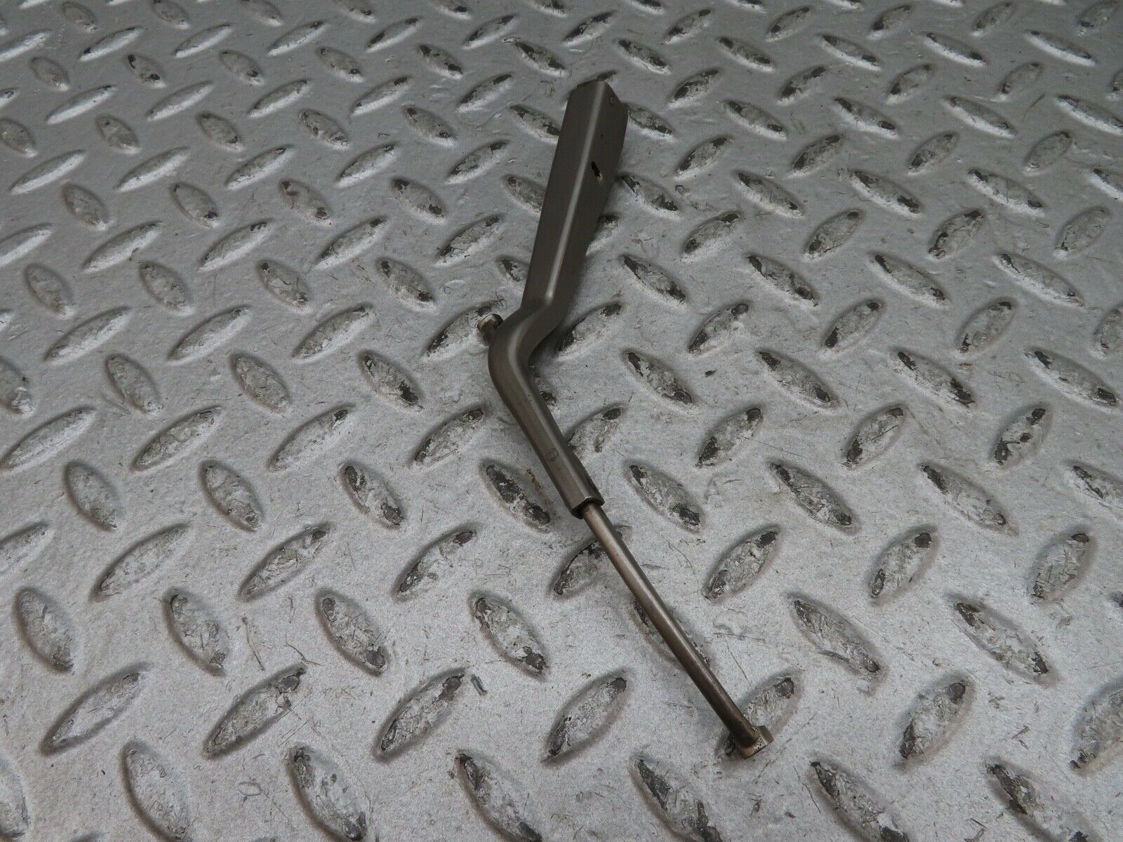 17875 Mercedes-Benz W116 450SEL Headlight Wiper Arm Right