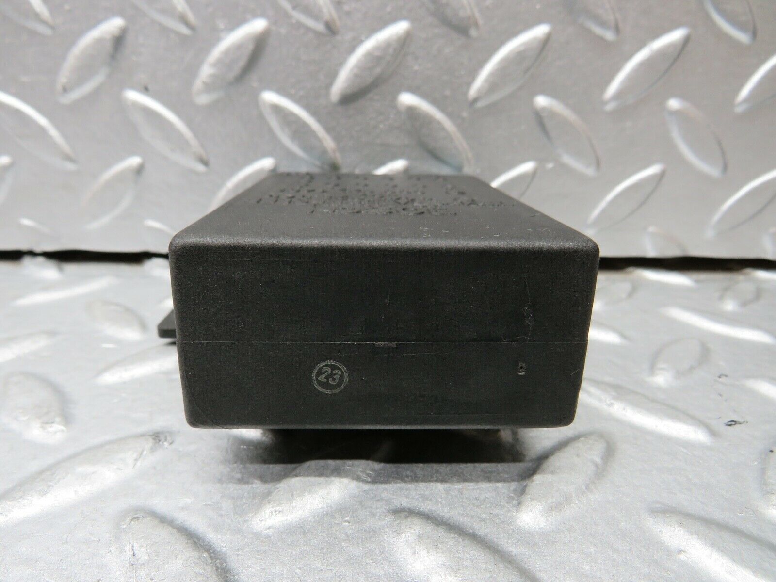 21716 Mercedes-Benz W126 300SE Heating Control Unit Bosch 0008221403